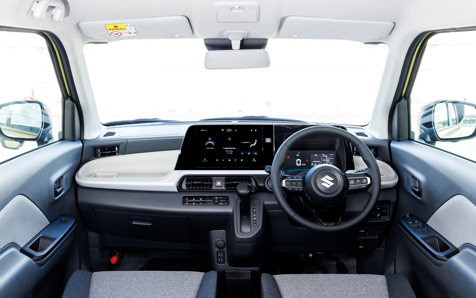 新型e SKYプロトタイプはスズキの軽自動車として初めて10.1インチのディスプレイオーディオを採用