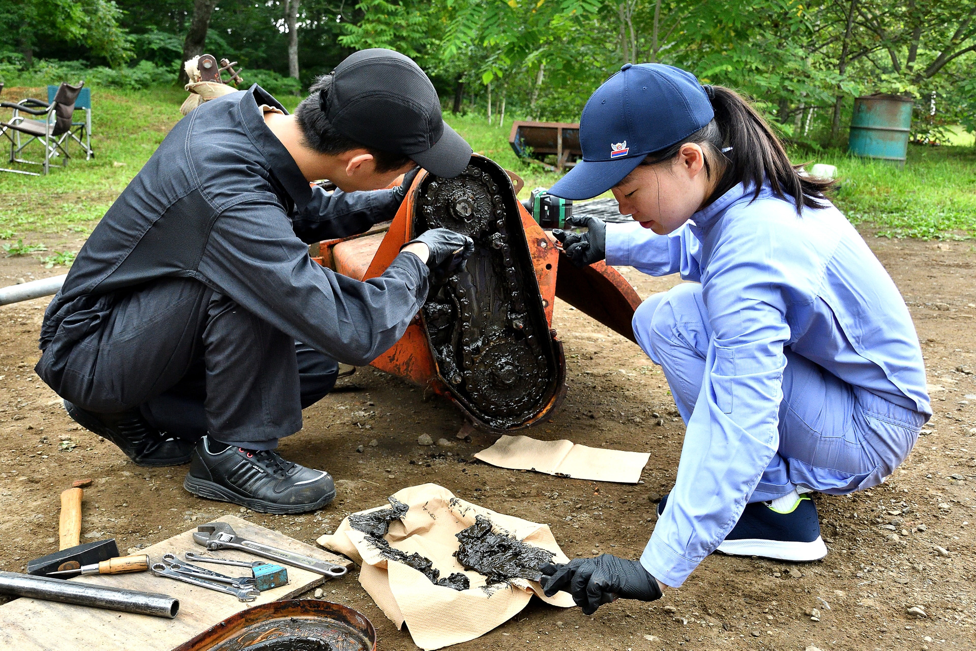 工具の使い方を学びながら、1つひとつゆっくりと作業が進んでいく