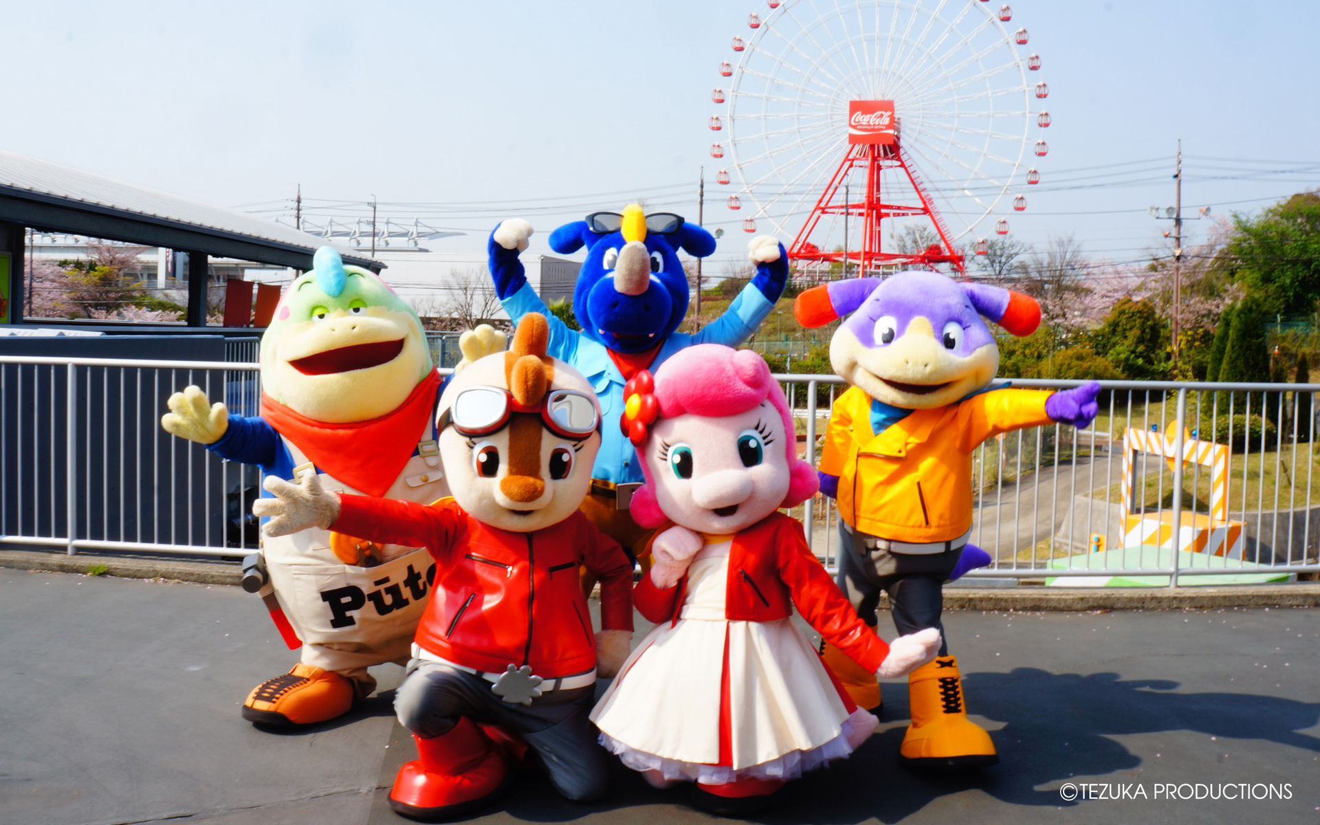 コチラファミリーとの記念撮影を楽しめる