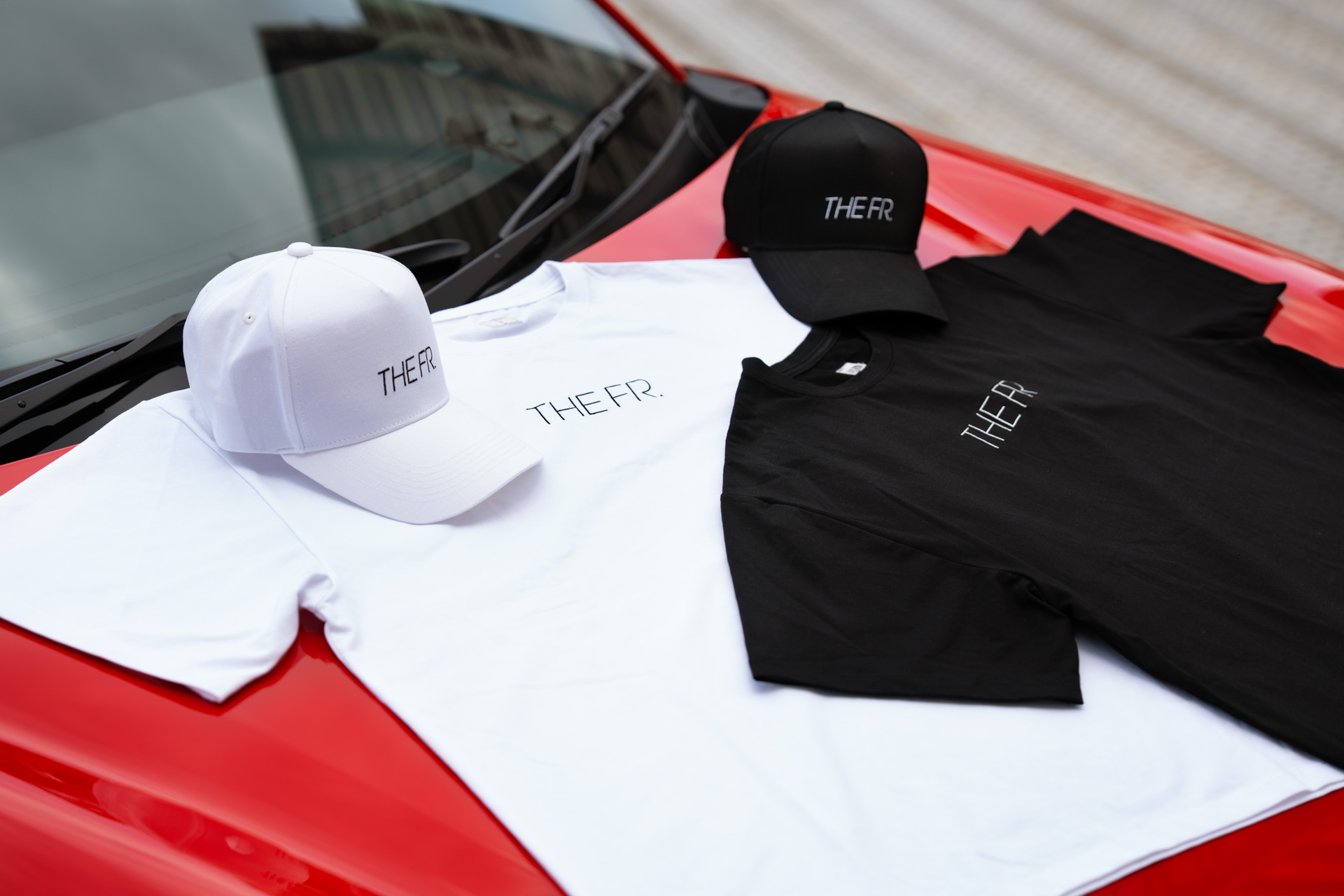 Tシャツ THE FR.／キャップ THE FR.（画像は開発中のイメージ）