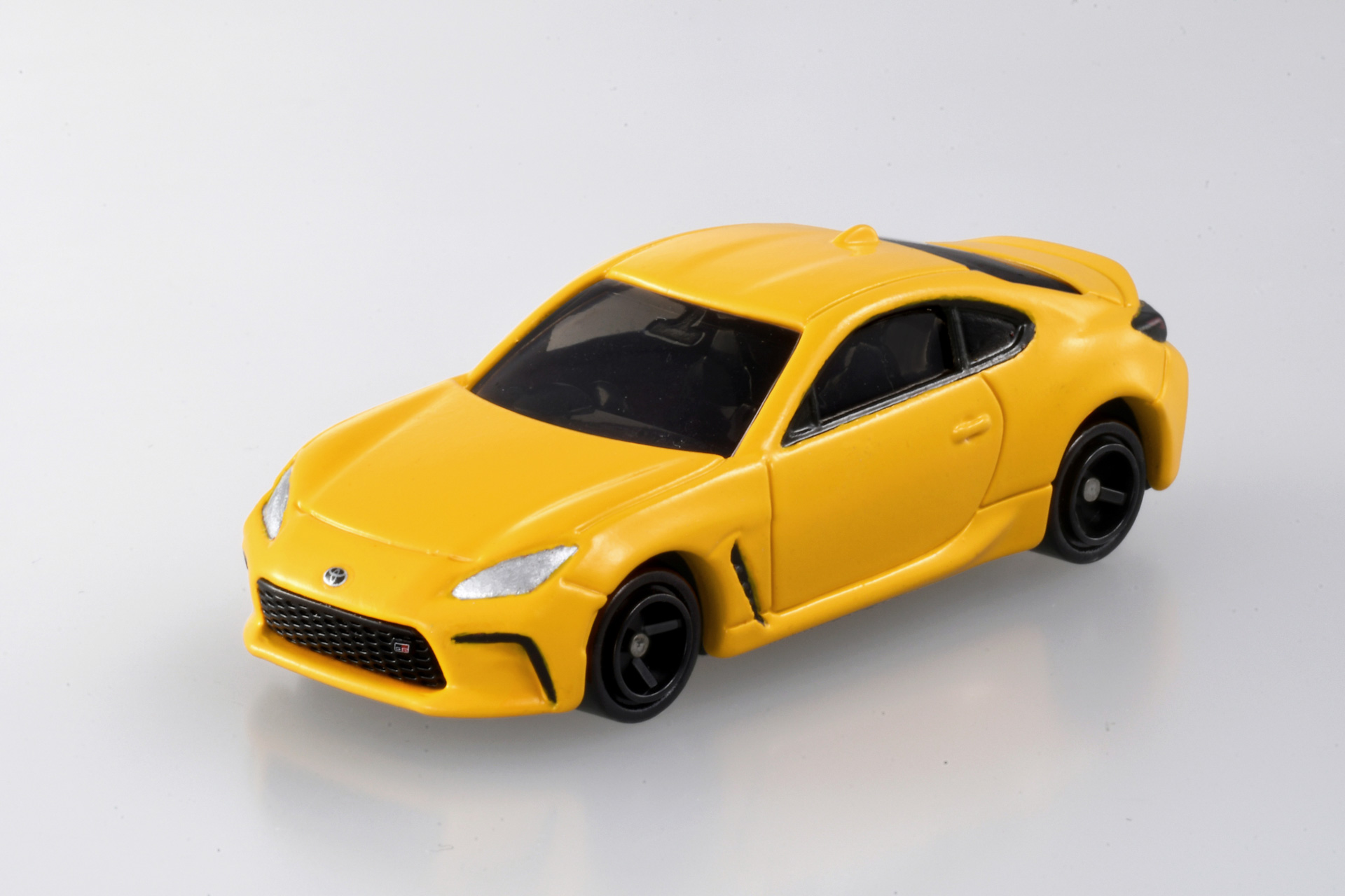 トミカ GR86（イエロー）画像は開発中のイメージ