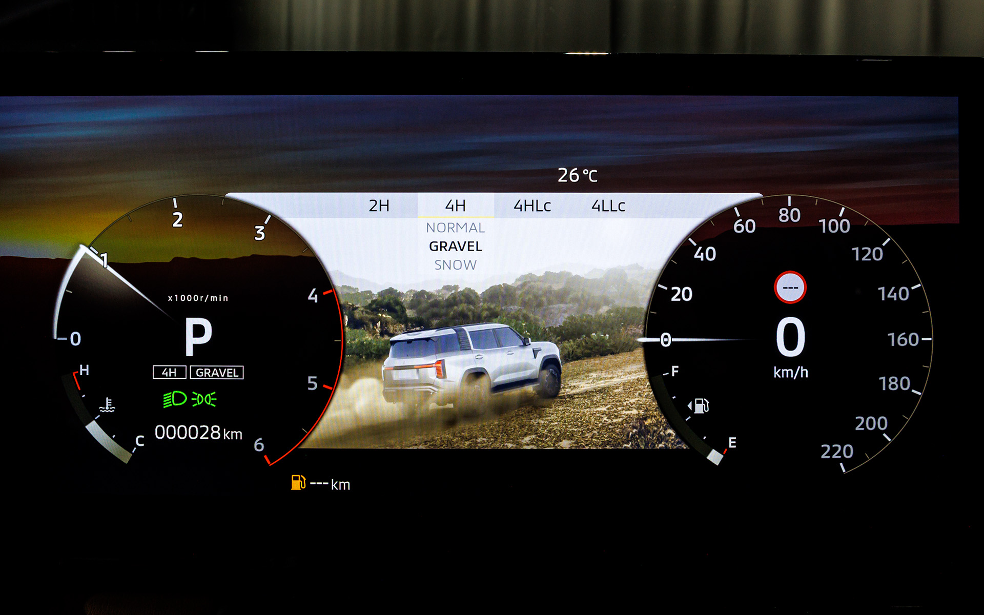 フルタイム4WDとなる4Hではノーマル、グラベル、スノー