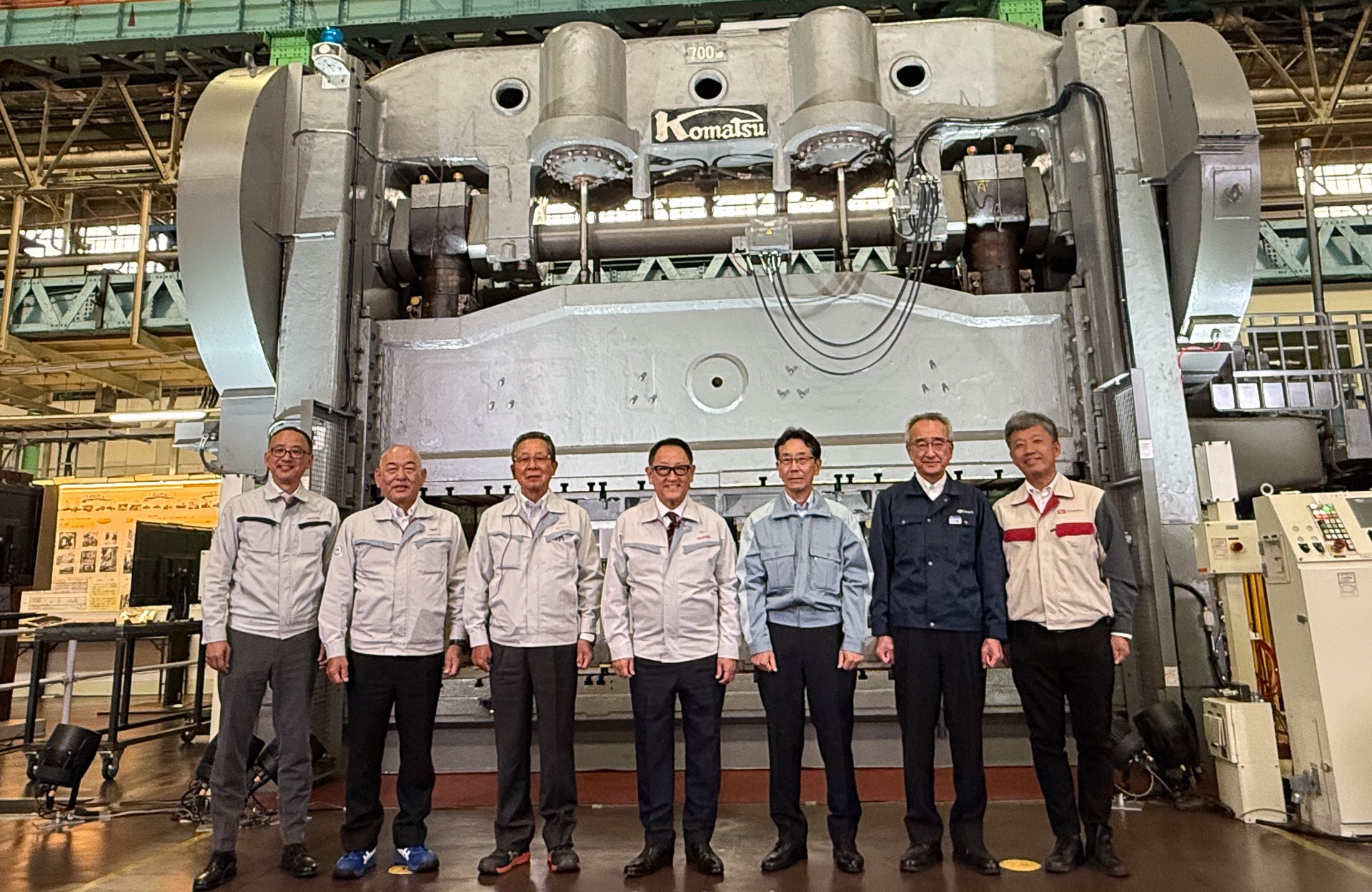 創業期の700tプレス機があるトヨタ本社工場にて