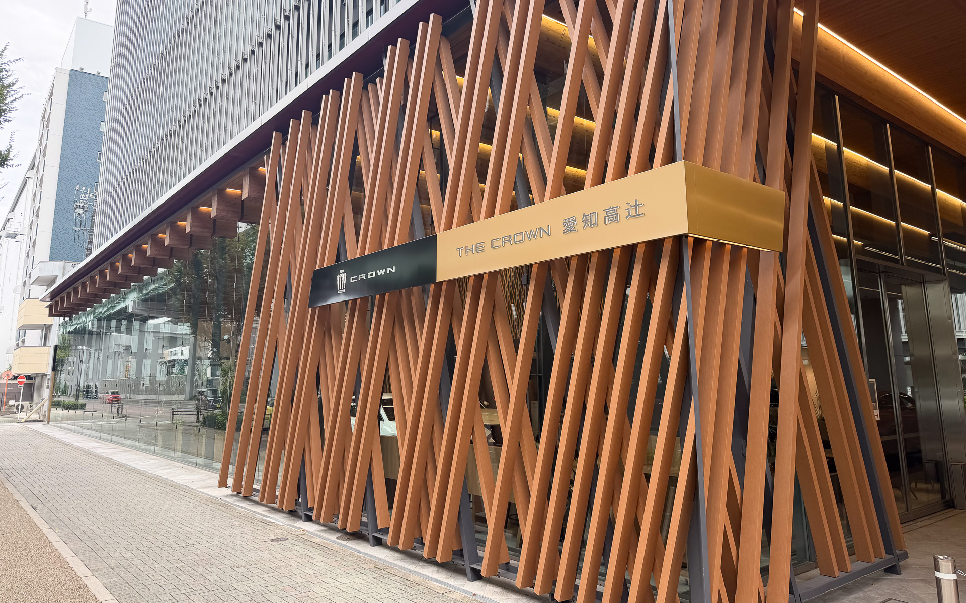 新型クラウン専門店「THE CROWN 愛知高辻」