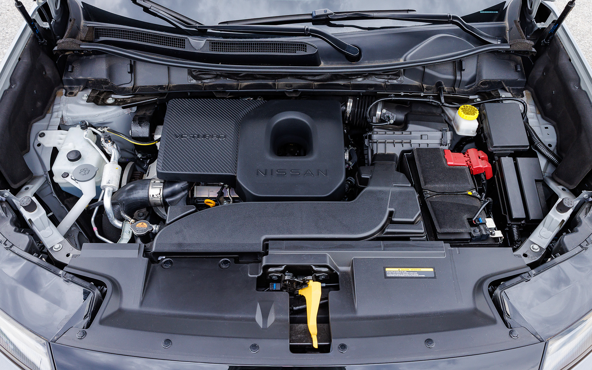 直列4気筒DOHC 2.0リッターの可変圧縮比ターボ「VCターボ」エンジン（KR20DDET）は、最高出力180kW（245PS）/5600rpm、最大トルク352Nm（35.9kgfm）/4400rpmを発生