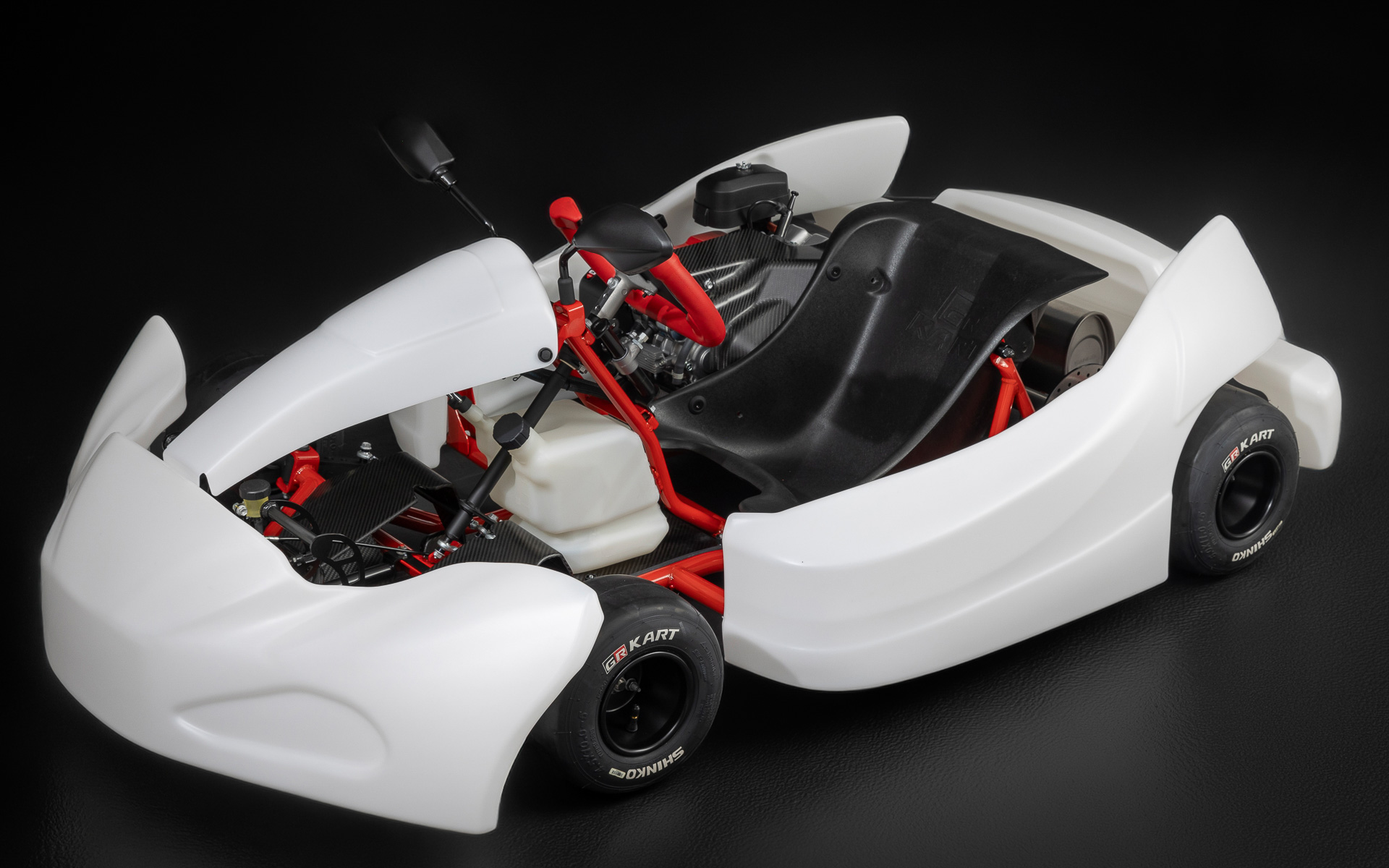 GAZOO Racingから発売されたモータースポーツ入門用の「GR KART（GRカート）」