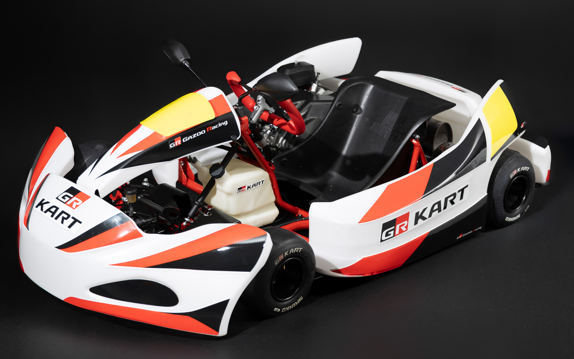 別売のデカール装着車