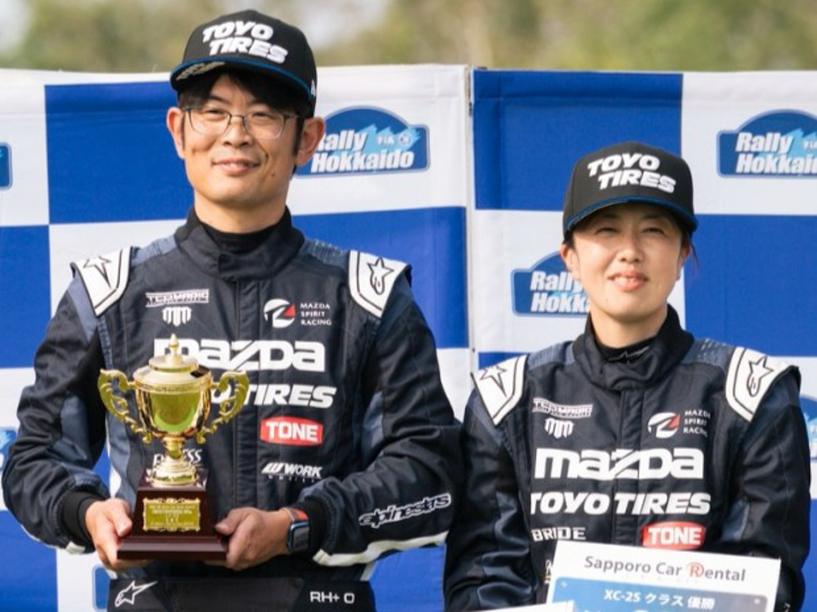 ドライバー寺川和紘選手（左）、コ・ドライバー石川美代子選手（右）