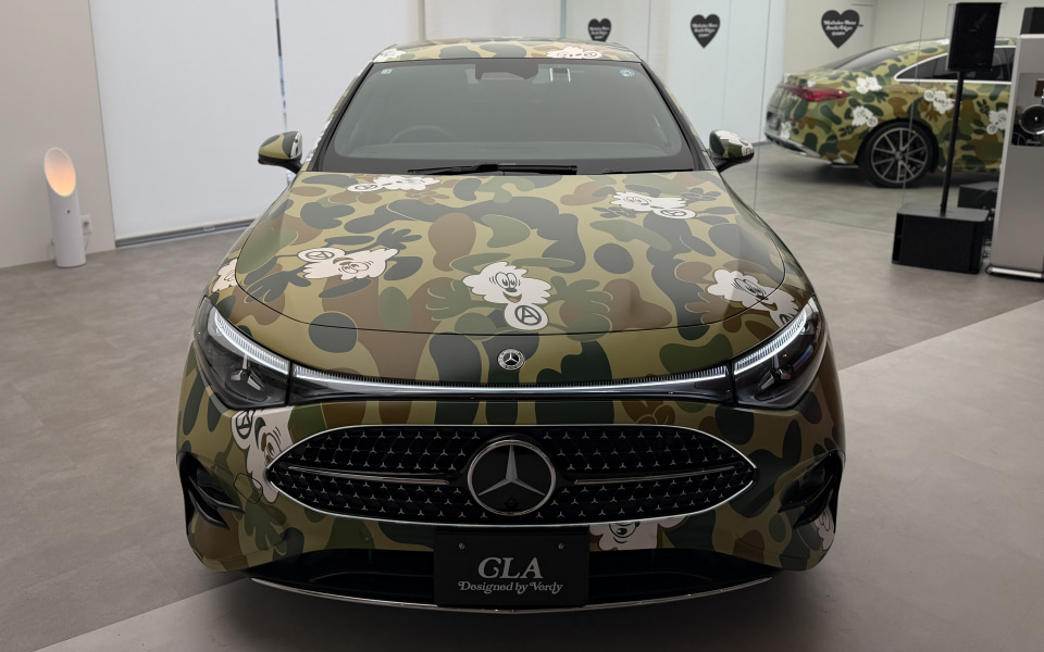 メルセデス・ベンツとグラフィックアーティストVERDY氏のコラボ、新型