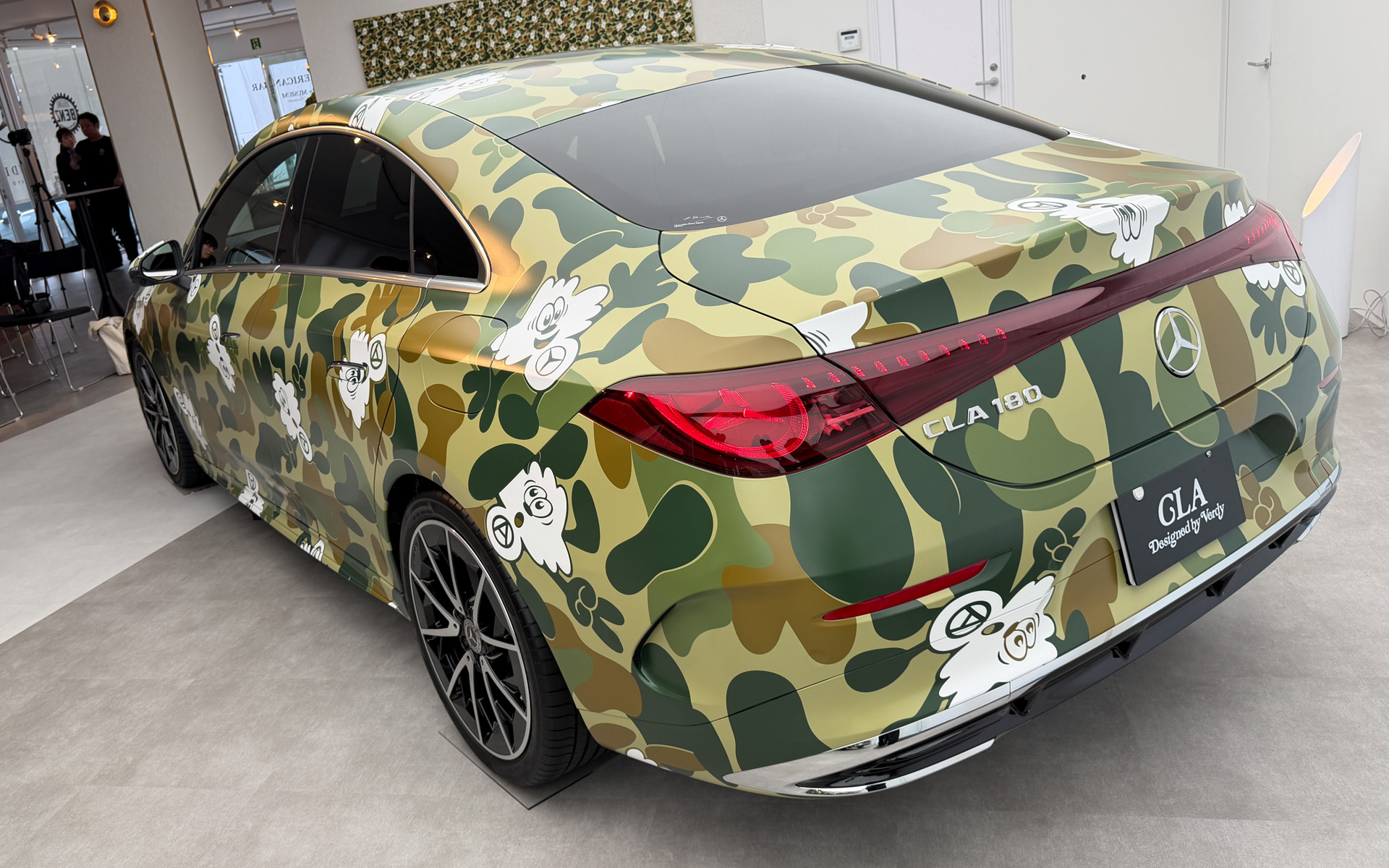 新型「CLA」のアートカー