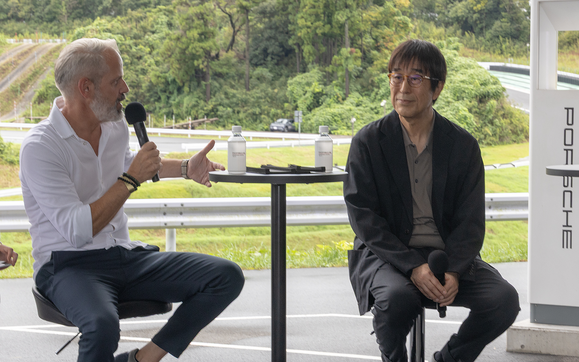 ハイブリッドについては、エンジンにプラスアルファの魅力が加わることでの性能アップ。そしてターボエンジンではよりスムーズでパワフルなフィーリングを実現することができる。そうした部分で「皆さんにはハイブリッドを魅力として感じてもらいたい」と答えた