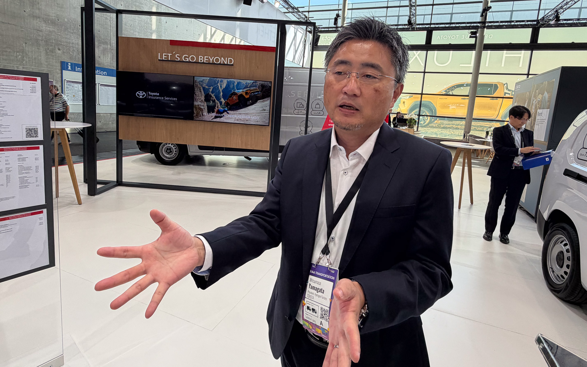 燃料電池車の現状と、「ハイラックスFCEV」でのダカール挑戦の意義を語るトヨタ自動車株式会社 水素ファクトリープレジデント 山形光正氏