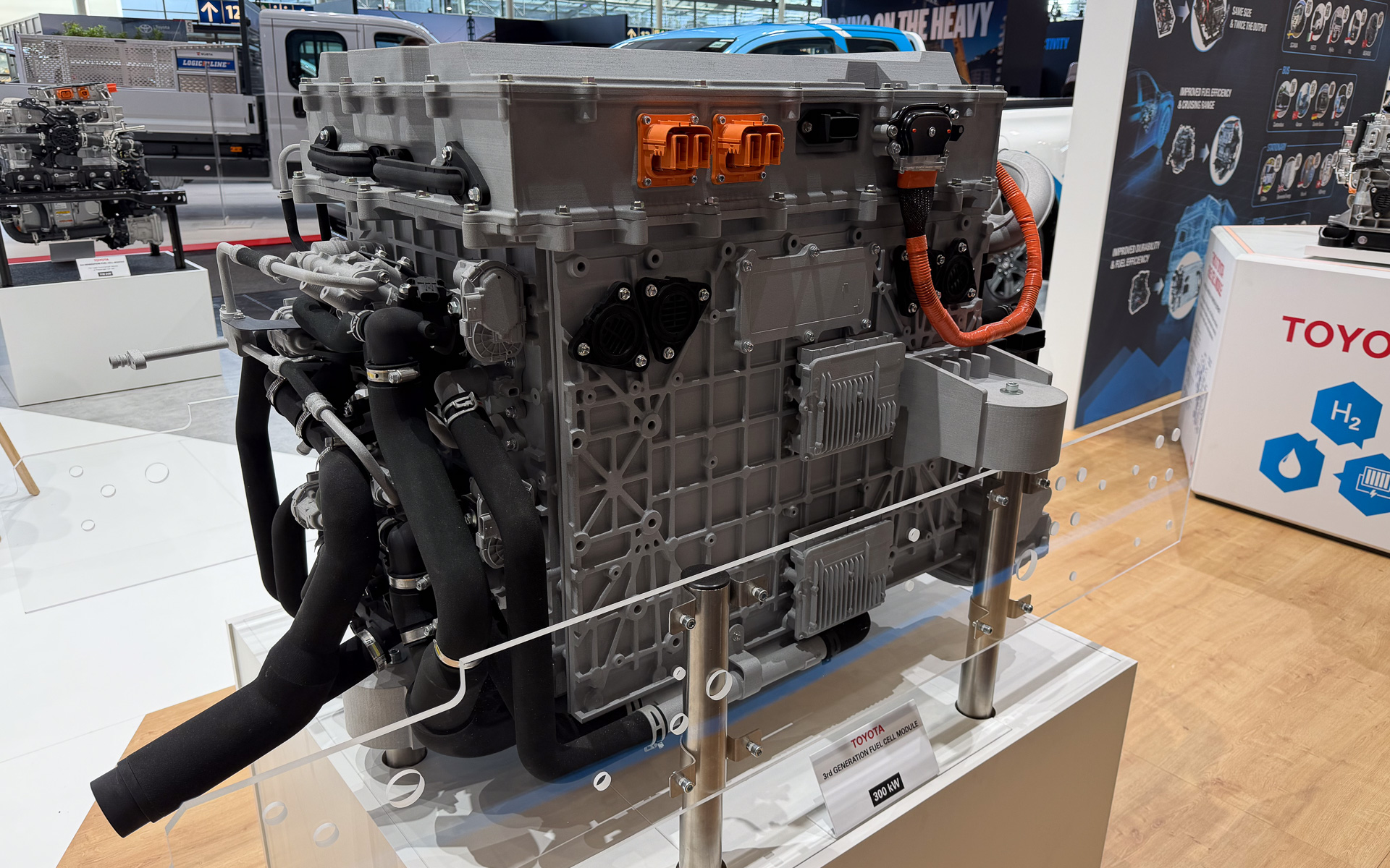トヨタがIAAトランスポーテーション2026に展示した第3世代燃料電池 300kW