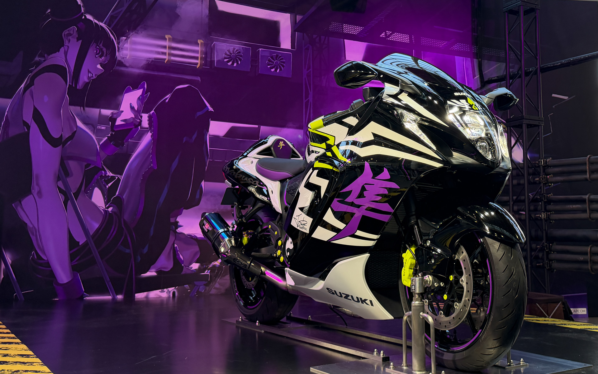 通常ラインとは異なる職人技の手作業で仕上げられる「Hayabusa Tuned by JURI」