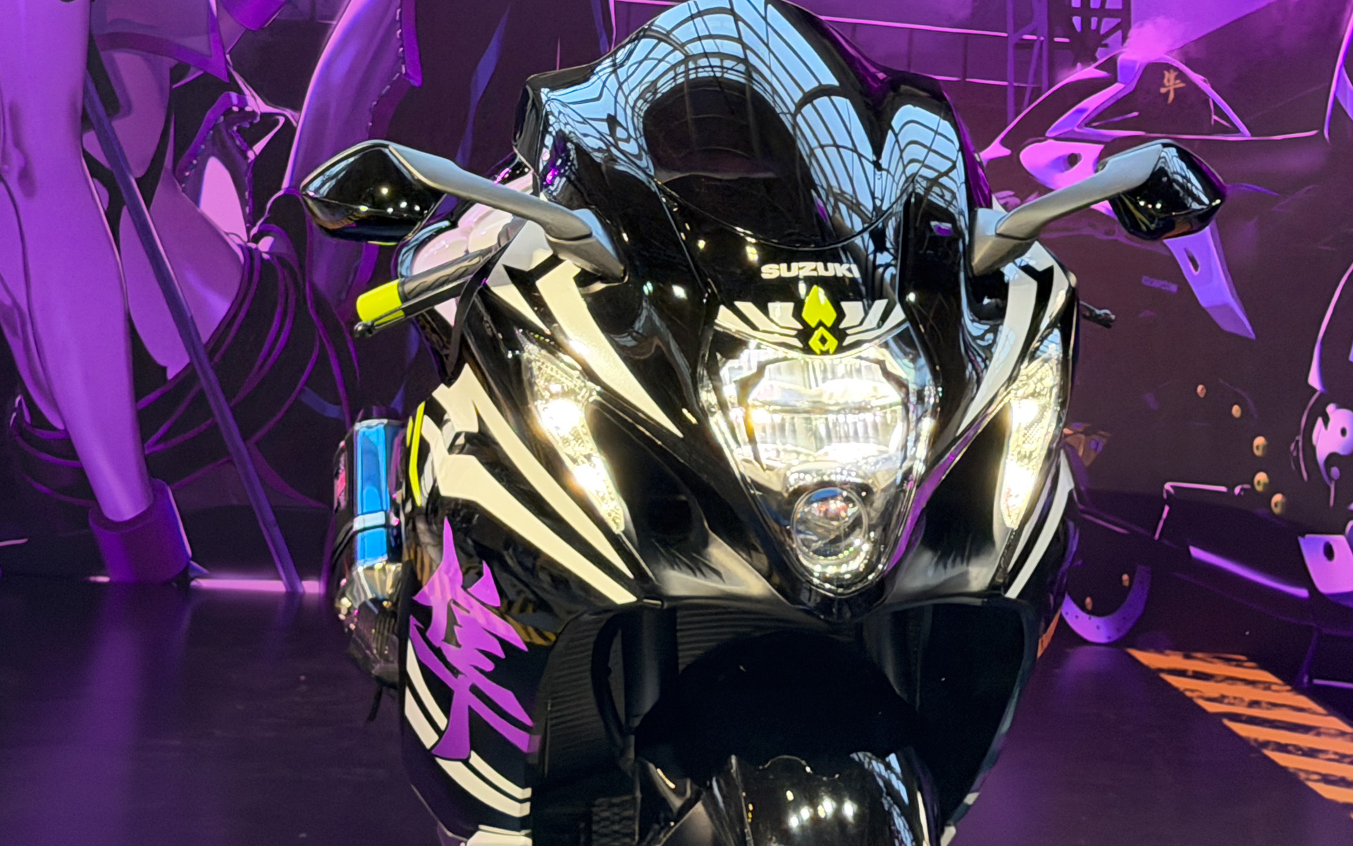 東京ゲームショウ2026のスズキ二輪車ブースに展示された「Hayabusa Tuned by JURI」