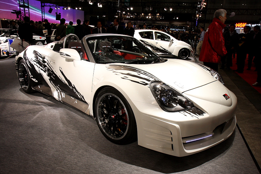 2010年の東京オートサロンに出展した「GRMNスポーツハイブリッド・コンセプト」