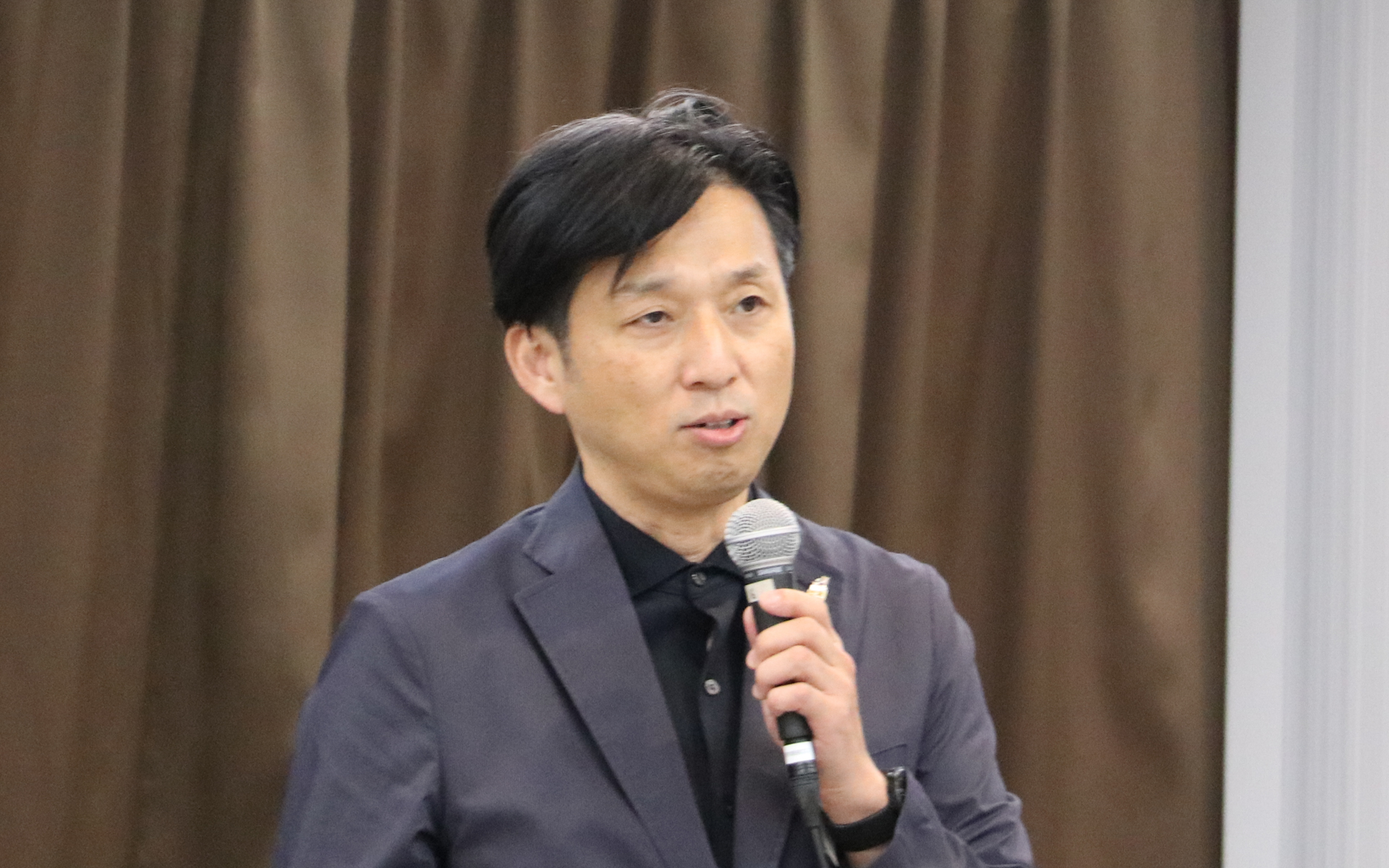 三菱自動車工業株式会社 デザイン本部 プログラム・デザイン・ダイレクターの吉峰典彦氏
