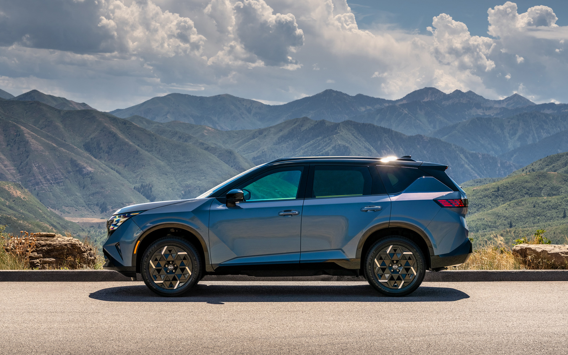 Nissan Rogue Hybrid 2027 в профиль