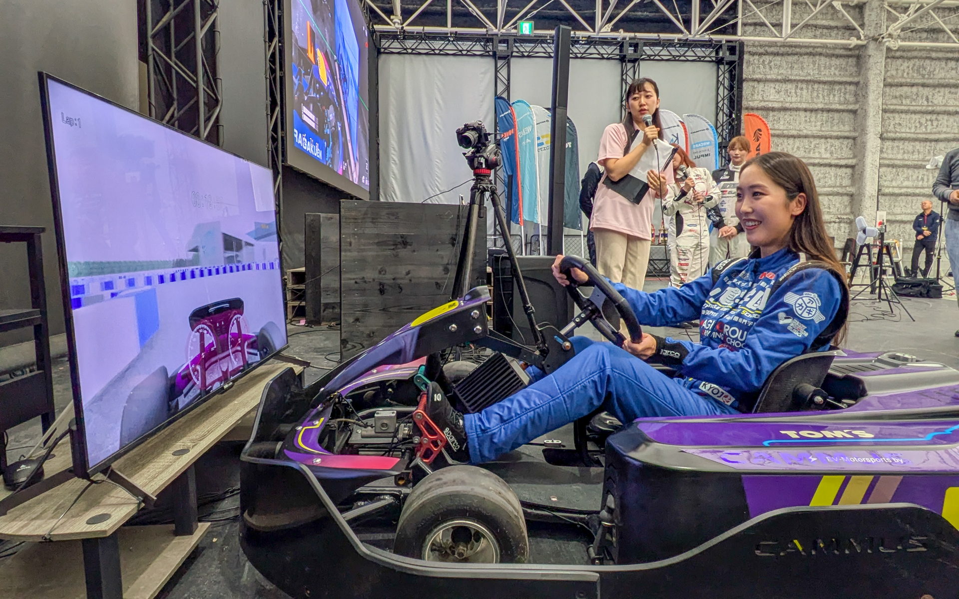 シミュレーターで出したタイムに実車でいかに近づけられるかを競った