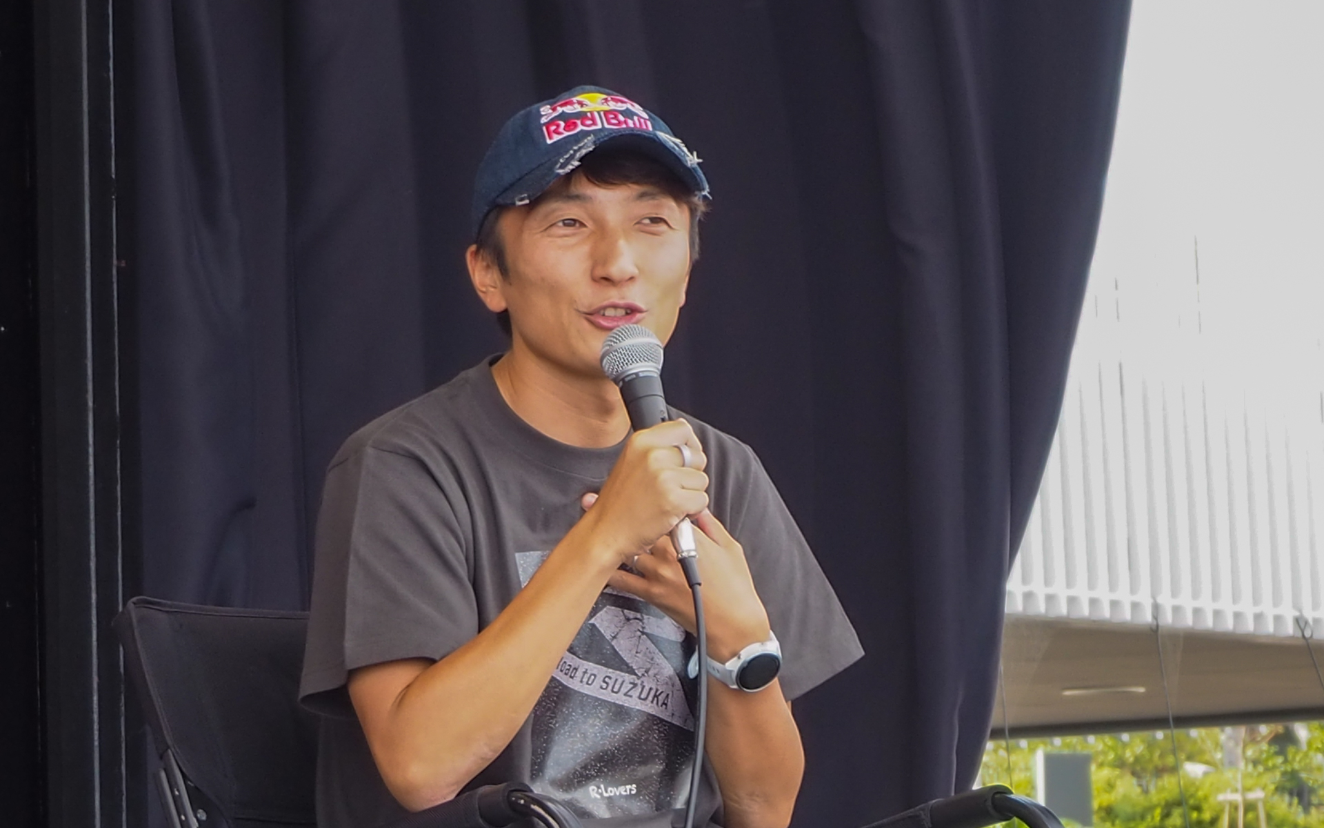 スクール時代や若手時代の角田選手について語る野尻選手。また、道上氏からRCカーも教わっていた時期もが、マシンが逆向きになると方向が分からなくなるから、あまりハマらなかったと明かしていた