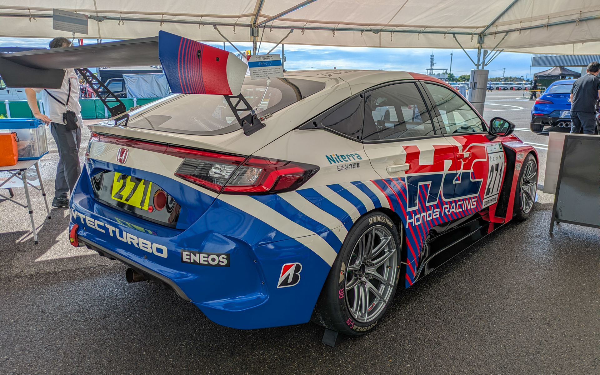 S耐参戦車両「271号車 CIVIC TYPE R HRC Concept」にもホンダアクセス製ウイングが装着される