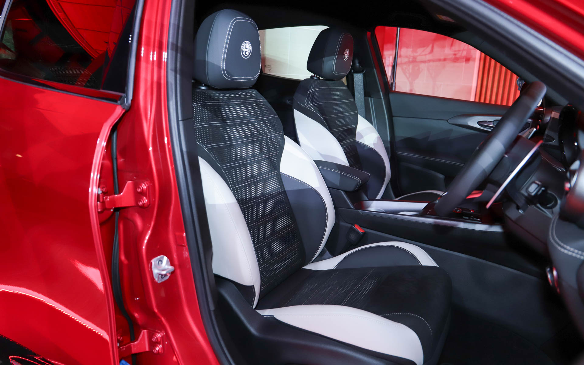 トナーレ イブリダ Sport Specialeのインテリア