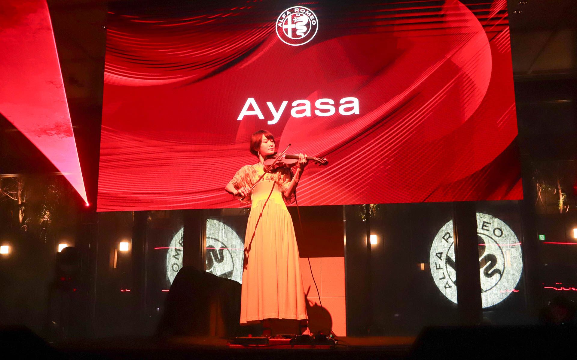 イベントはバイオリニストのAyasa氏による演奏で幕を開けた