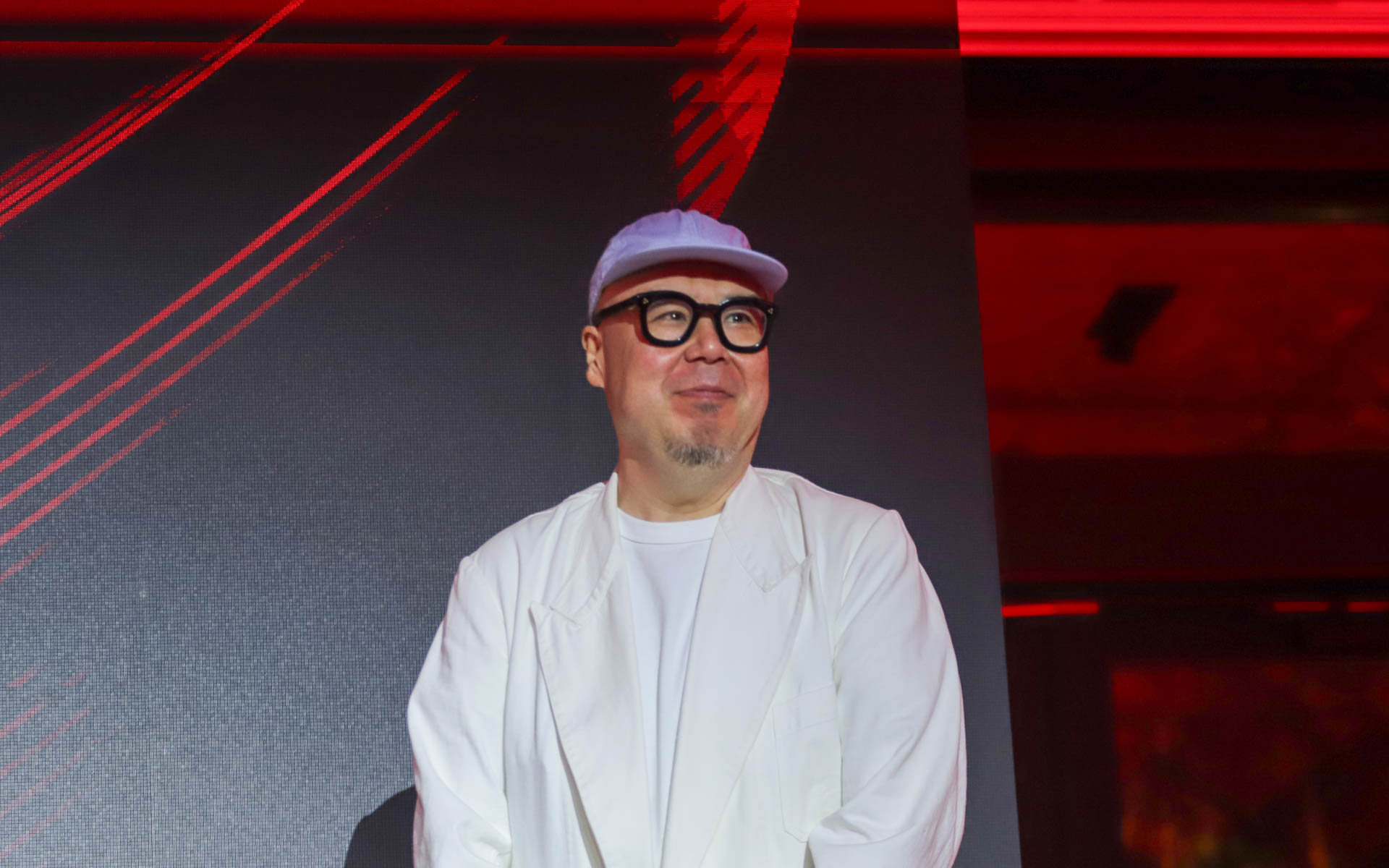 途中で音楽プロデューサー/DJとして国内外で活躍するFPM 田中知之氏もトークセッションに参加