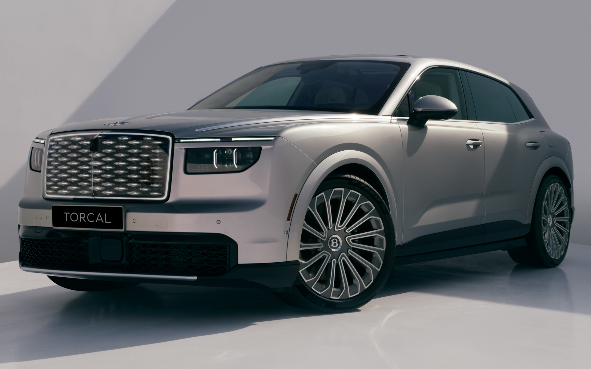 ベントレー新型バッテリEV「トルカル」