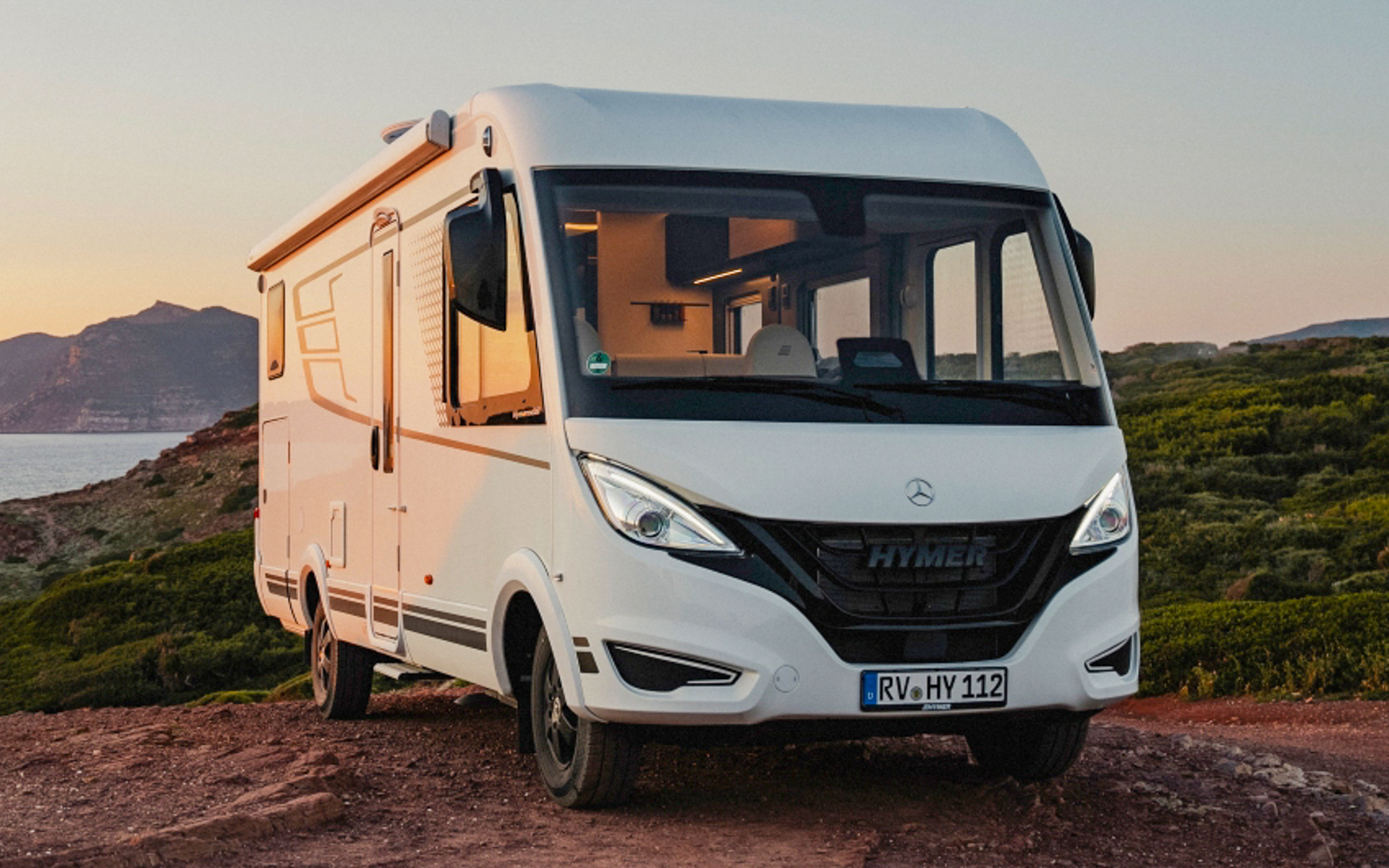 キャンピングカーの名門ドイツ「HYMER」のフルインテグレーテッドモデル「B-MC I600」