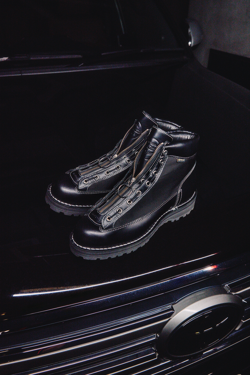 DANNER FIELD Rとコラボしたシューズ