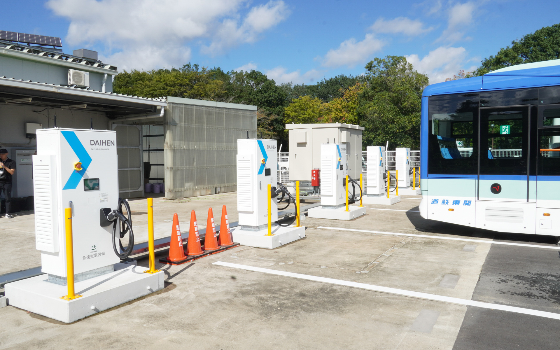 急速充電設備も5台用意
