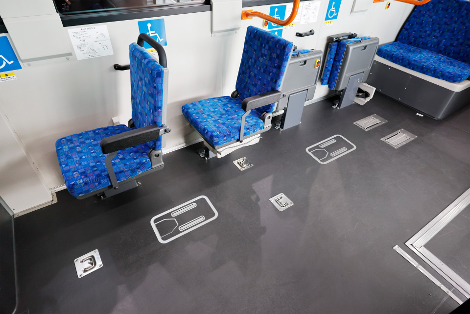 トヨタ、いすゞと共同開発した新型燃料電池路線バス「SORA」発売 航続