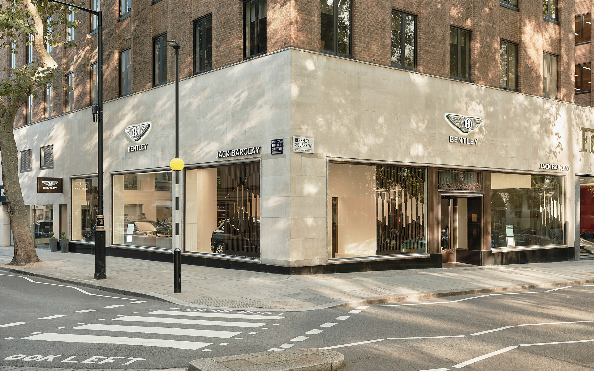 ロンドンの旗艦店「ジャック・バークレイ」
