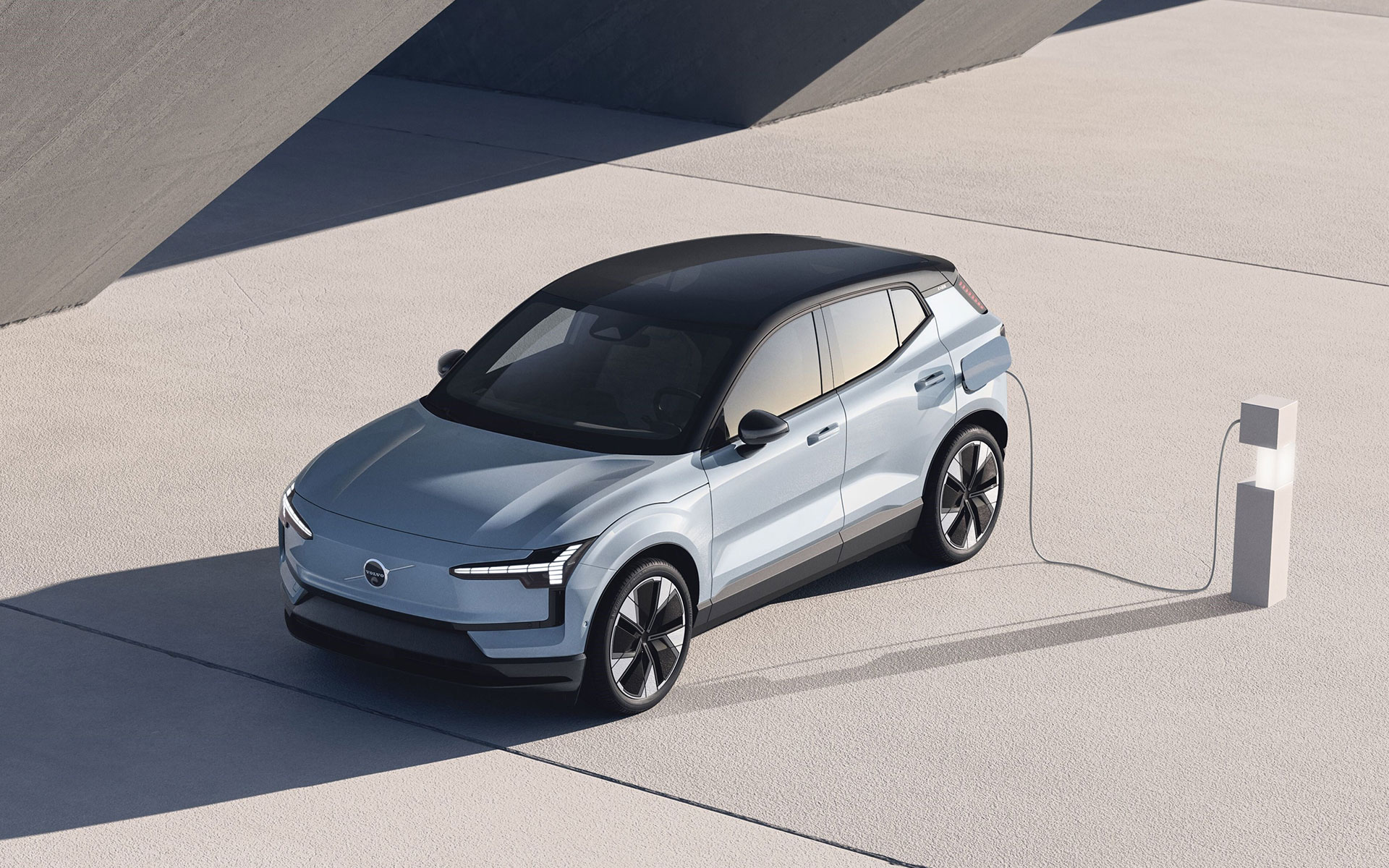 「EX30」「EX30 Cross Country」「EX40」の新規購入者に3年間の「充電サポート」を提供