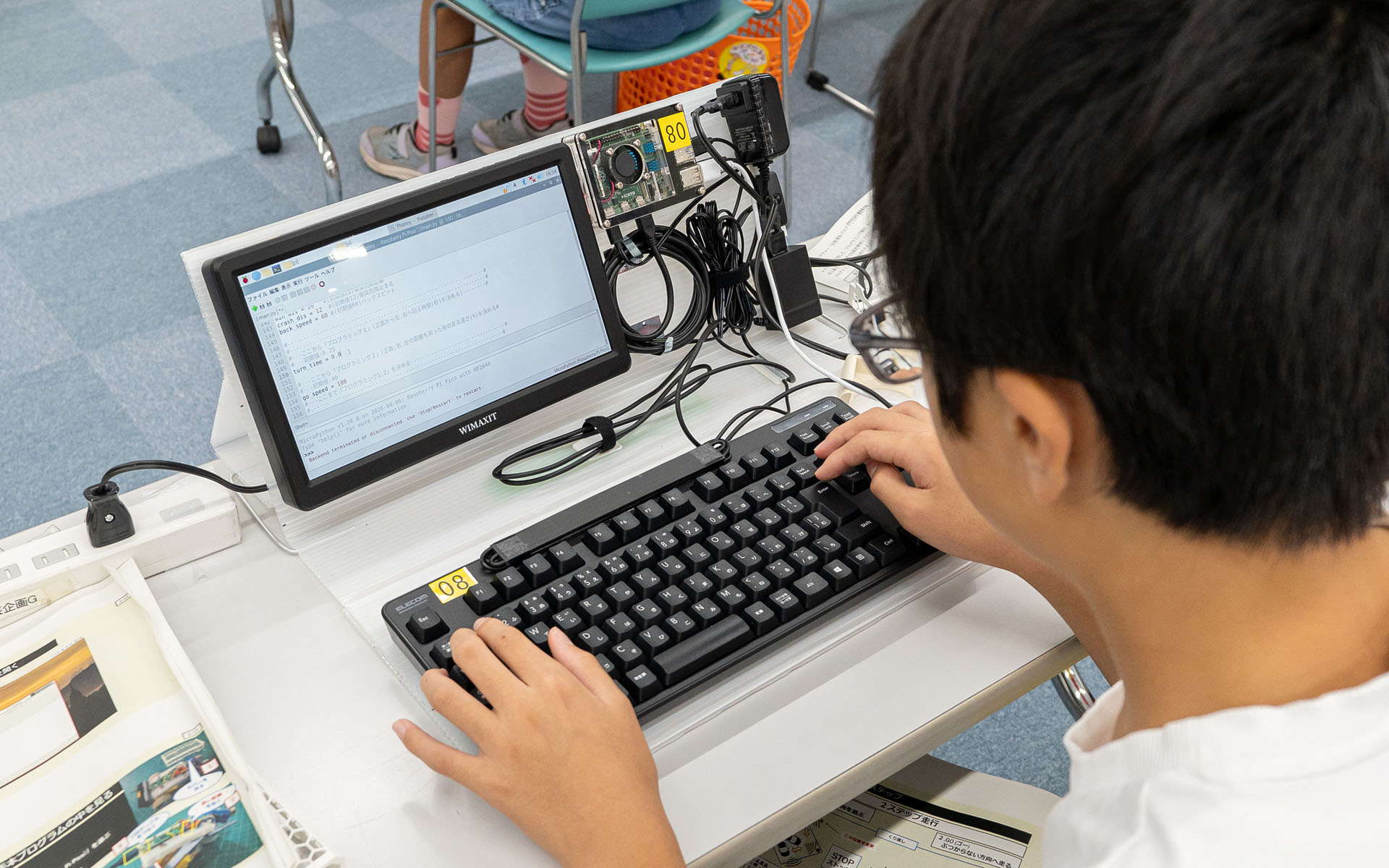 小型コンピュータの「Raspberry Pi（ラズベリーパイ）」を使用したPCでプログラミング