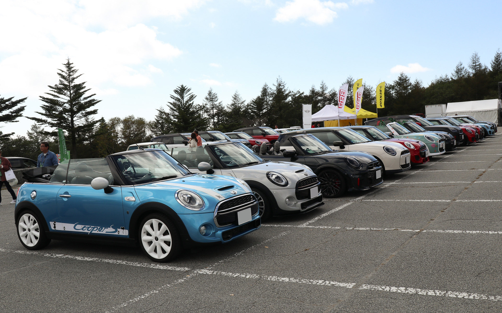 「MINI自慢コンテスト」には個性的なMINIが多数エントリーしていた
