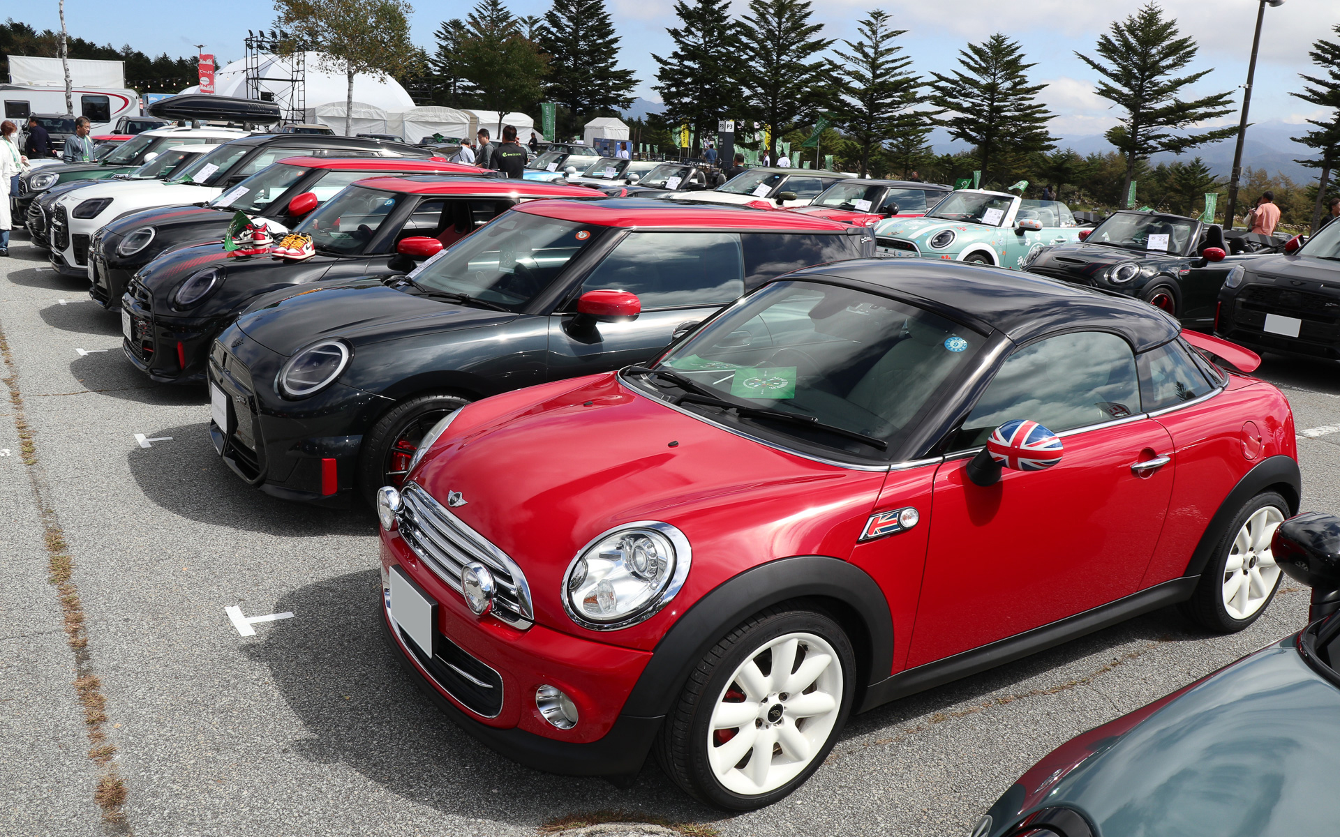 「MINI自慢コンテスト」には個性的なMINIが多数エントリーしていた
