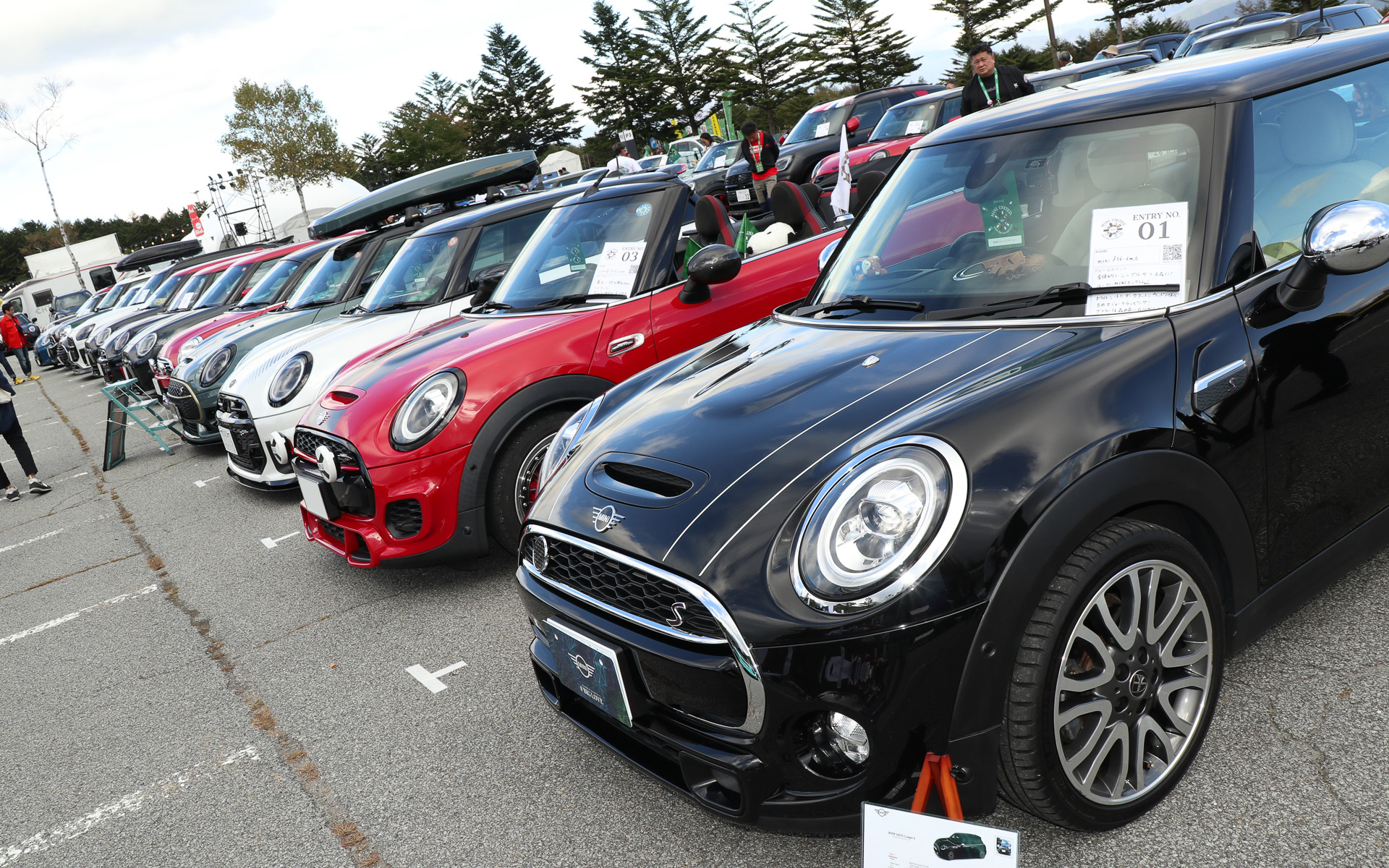 「MINI自慢コンテスト」には個性的なMINIが多数エントリーしていた