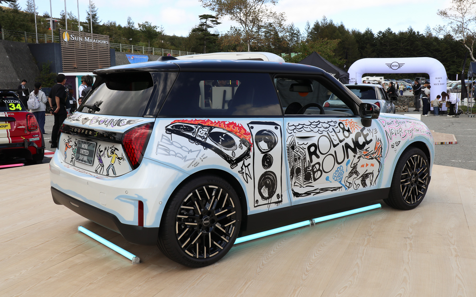 SIRUPがキュレーターを務める11月3日開催のカルチャーイベント「ROLL＆BOUNCE」の会場でも車両展示される