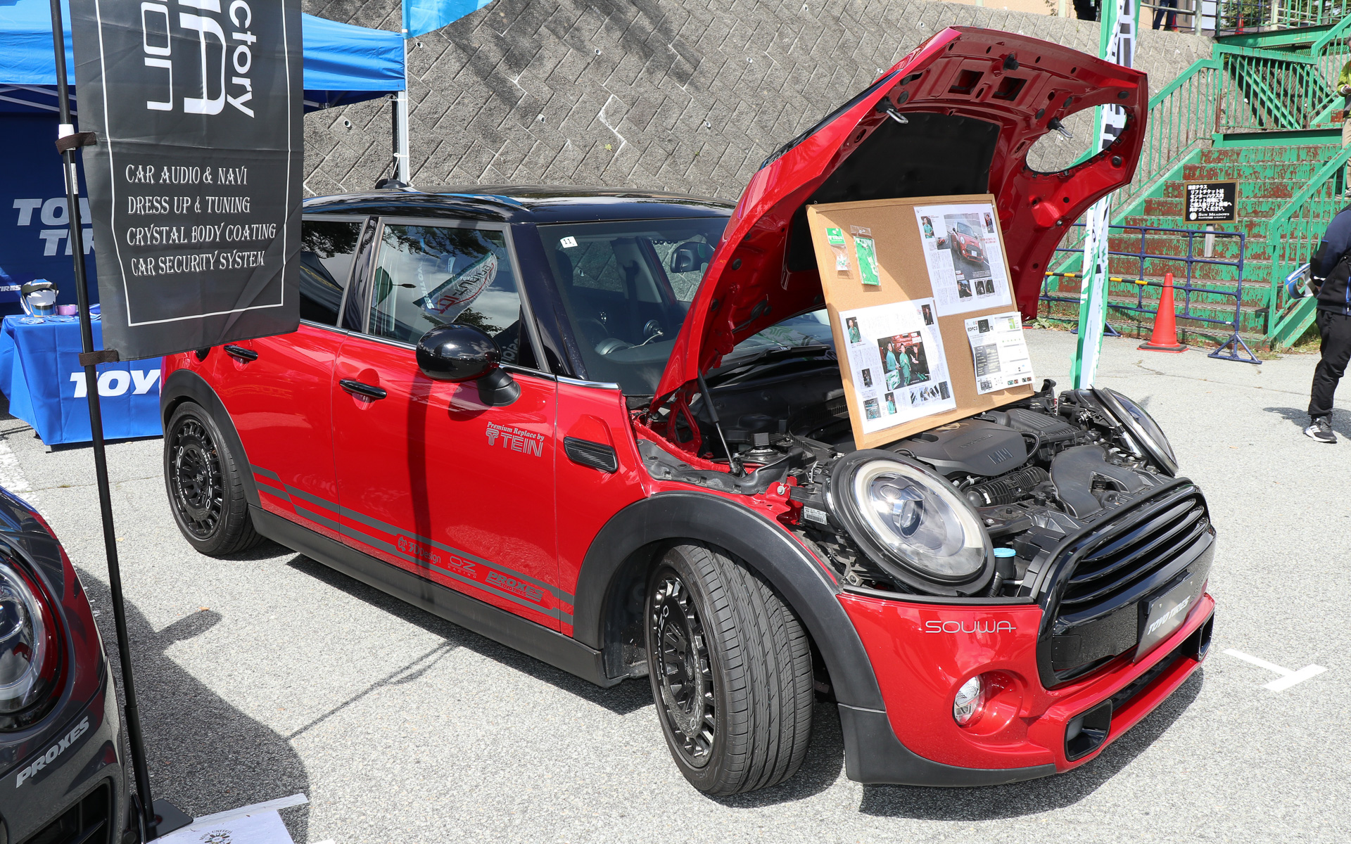 「PROXES Comfort IIs」を装着したMINI COOPER 5-Door