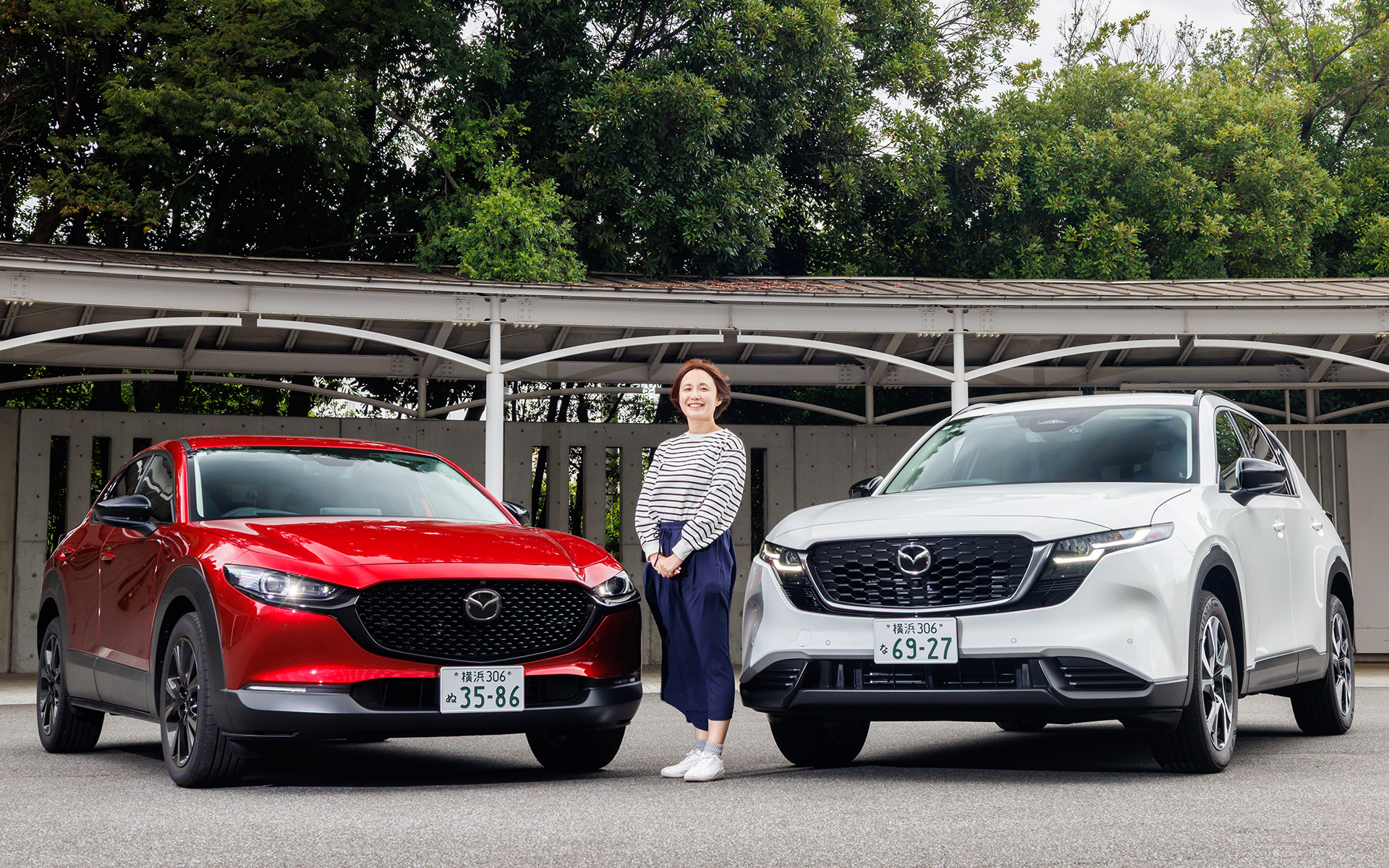 左のCX-30も右の新型CX-5も、同じガソリンエンジン「e-SKYACTIV G 2.5」を搭載しているが、ボディサイズ以外にどんな違いがあるのだろうか？　乗り比べてみた