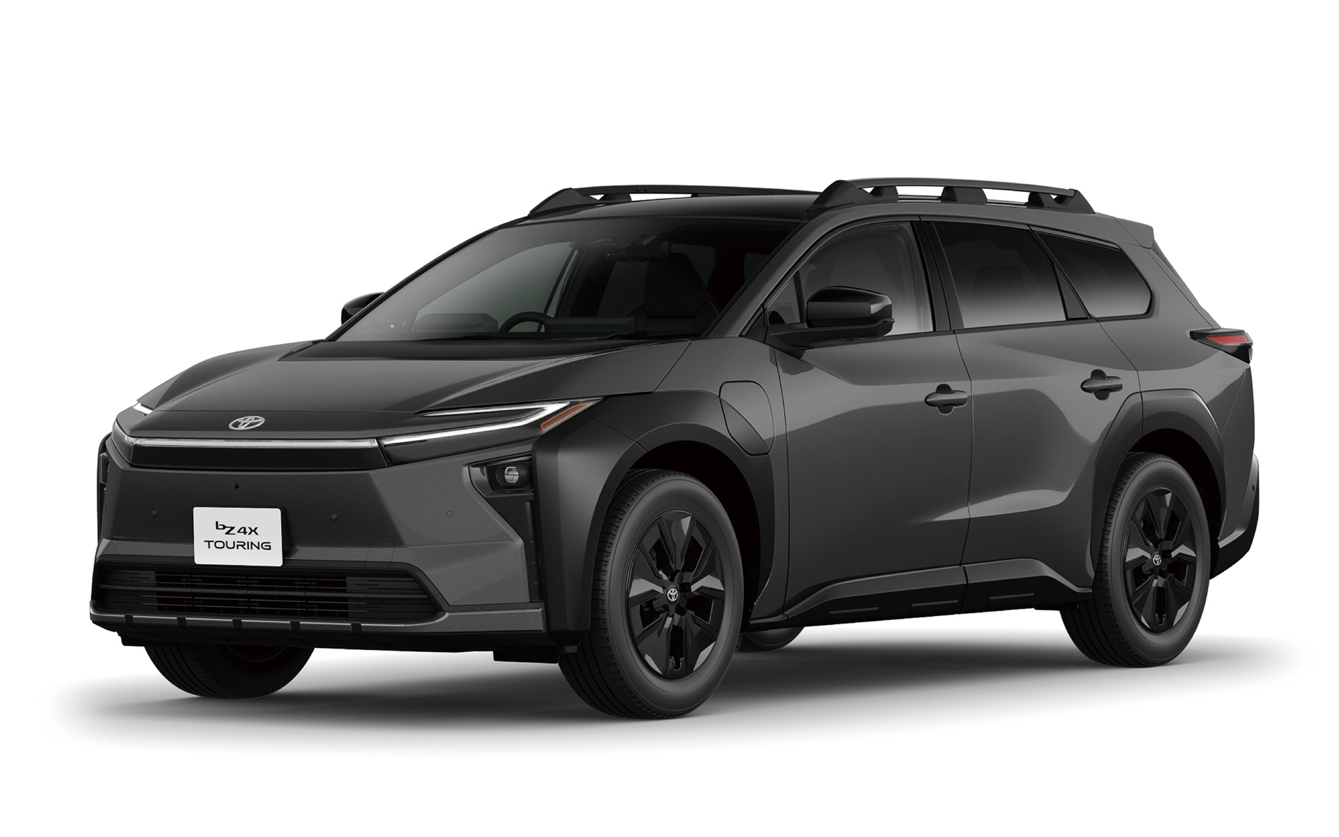 bZ4X ツーリング Z（4WD）。ボディカラーは「マグネシウムグレーメタリック」