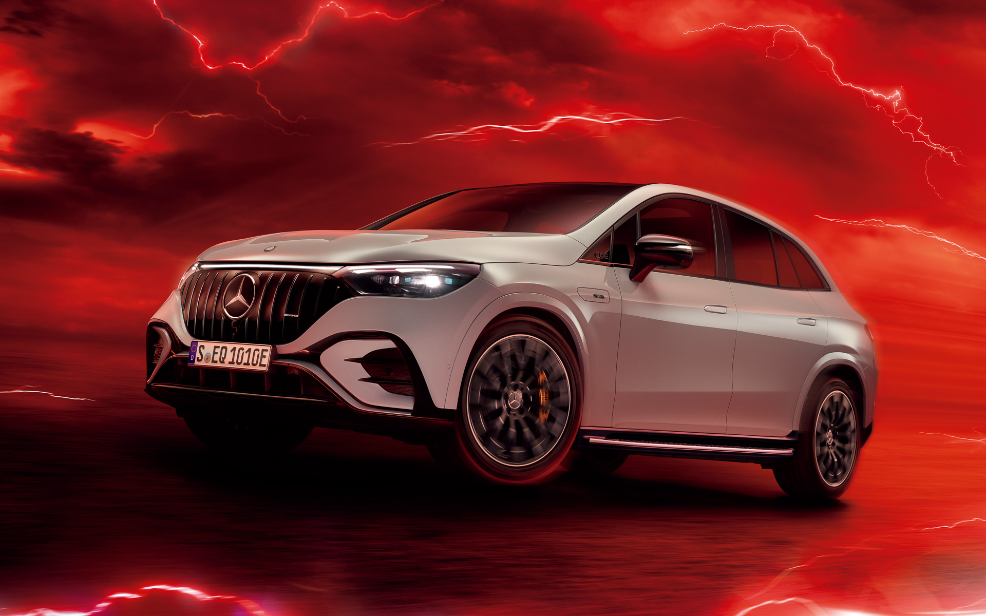 「Mercedes-AMG EQE 53 4MATIC＋ SUV」