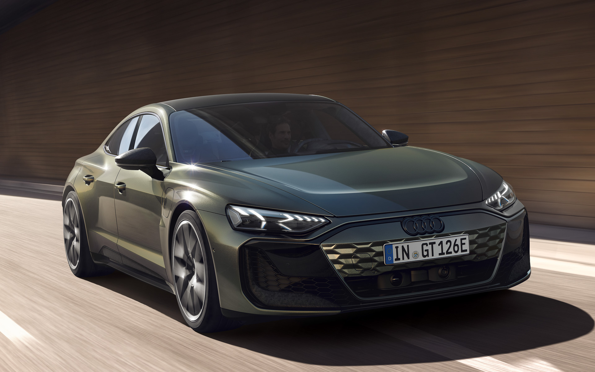RS e-tron GT performanceは0-100km/h加速2.5秒、最高速250km/hを実現