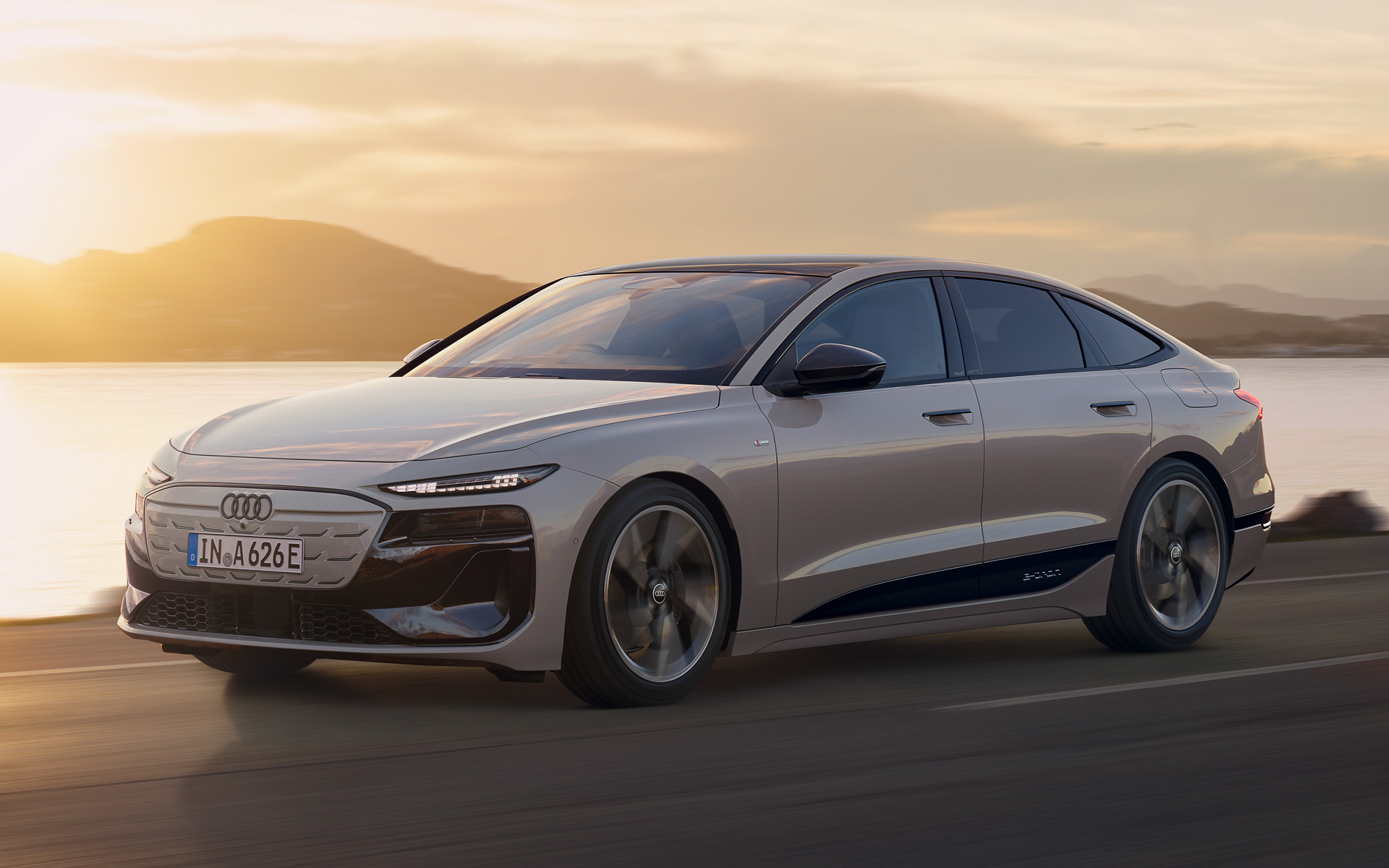 A6 Sportback e-tronの0-100km/h加速は5.4秒、最高速は210km/h。一充電走行距離（WLTCモード）は769kmで、「レンジプラスパッケージ」を装着した場合は846kmまで向上する