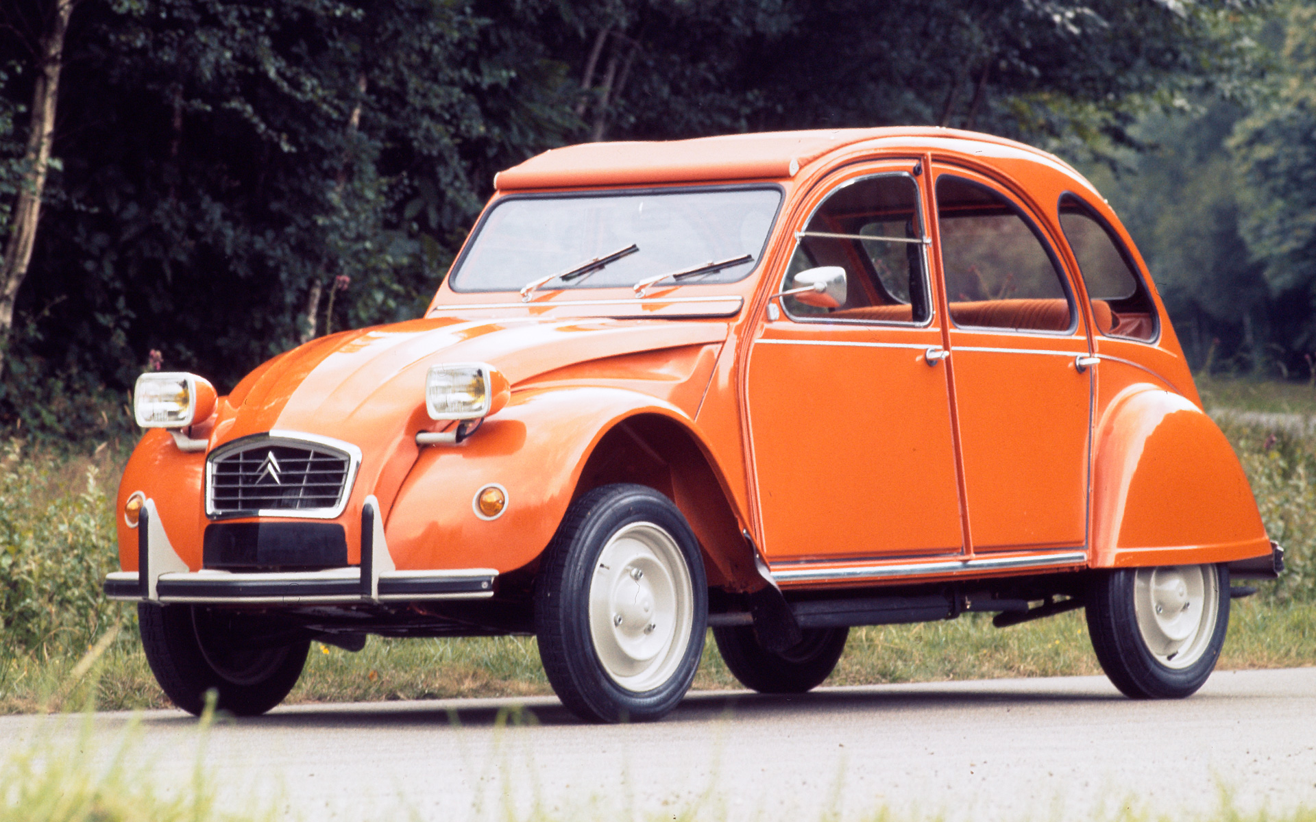 写真はシトロエンの「2CV」