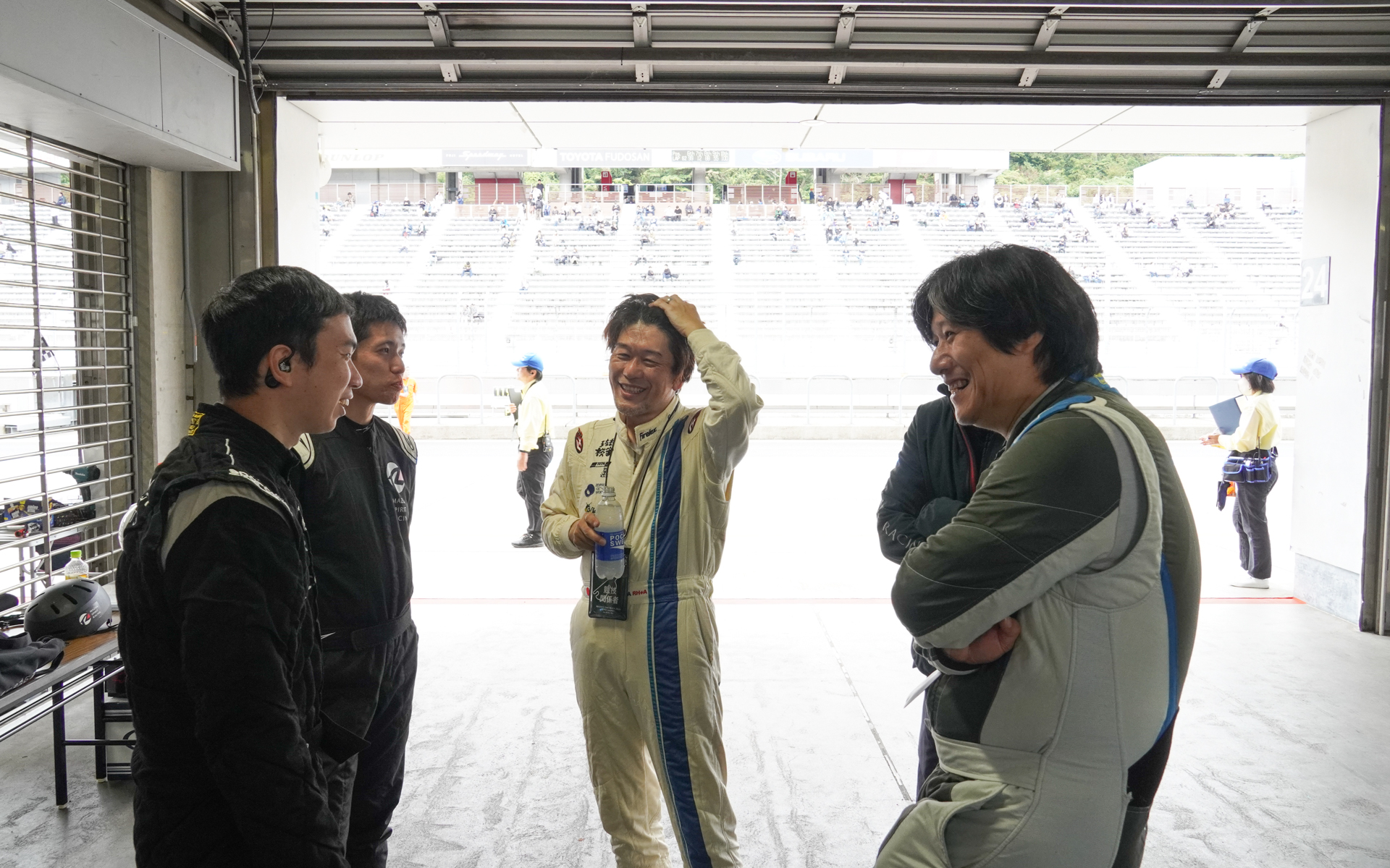 途中1位になったため、走行を終えたドライバーの山田氏も笑顔だったが……。