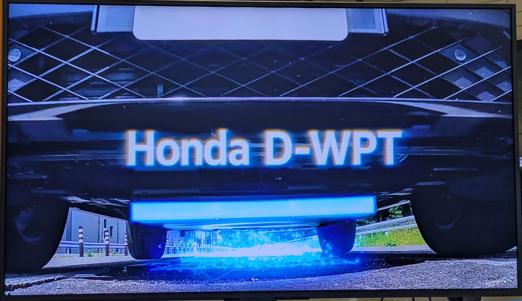 DWPT：Dynamic Wireless Power Transfer）の稼働イメージ