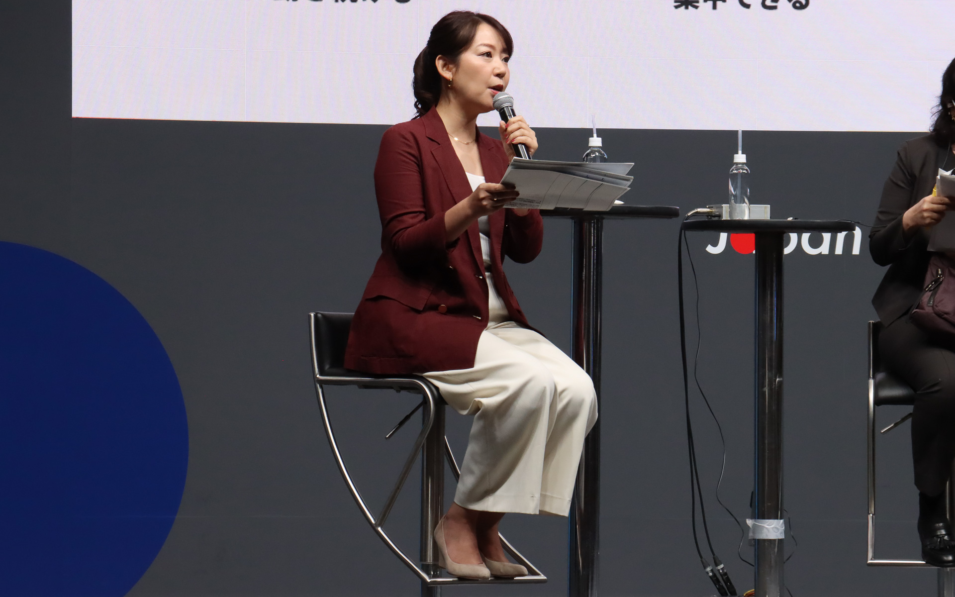 モデレーターを務めたアナウンサーの須黒清華さん